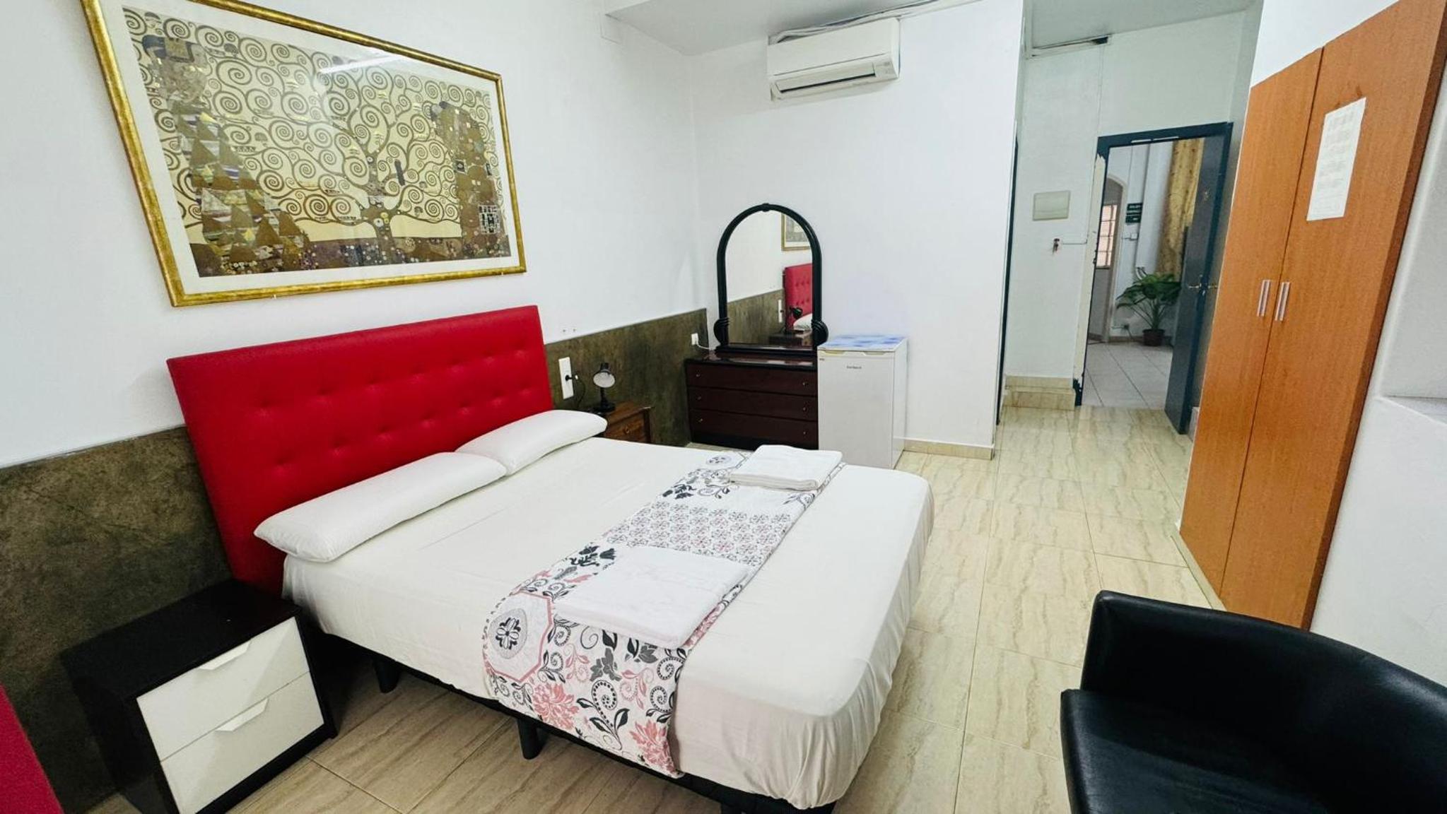 Hostal Mont Thabor