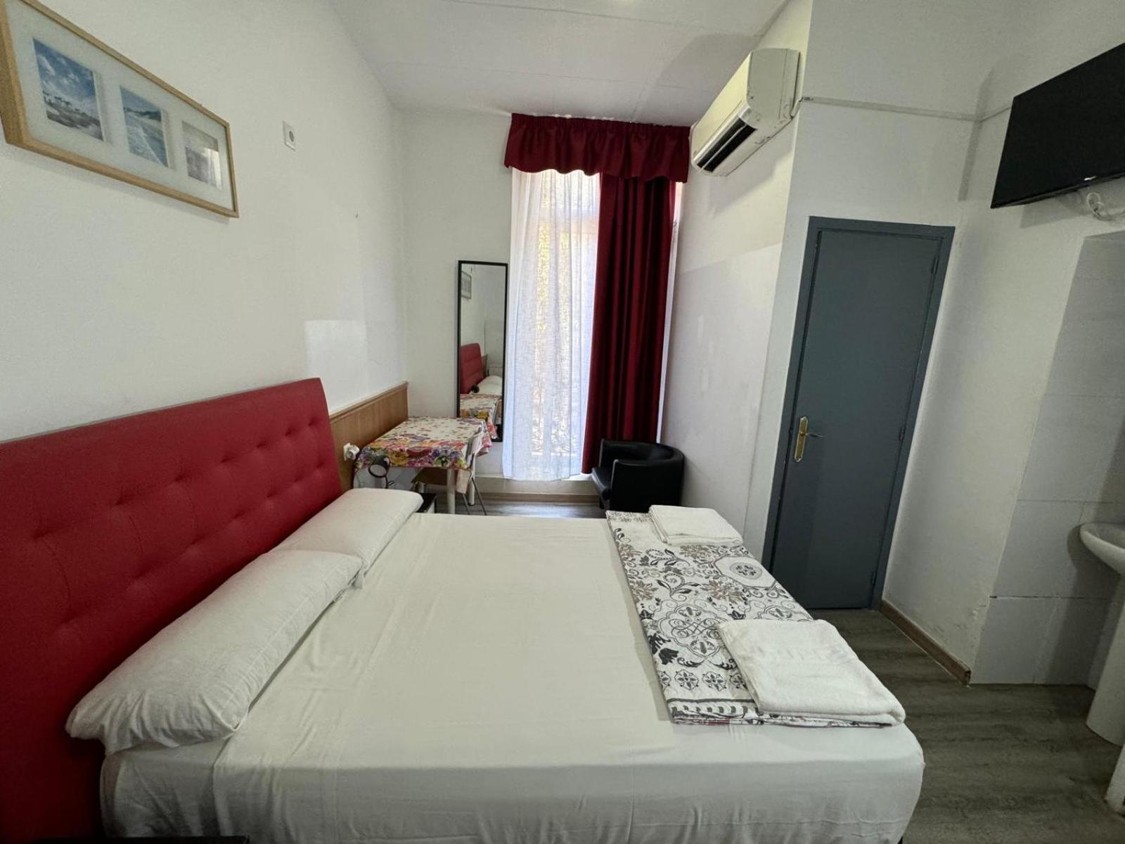 Hostal Mont Thabor