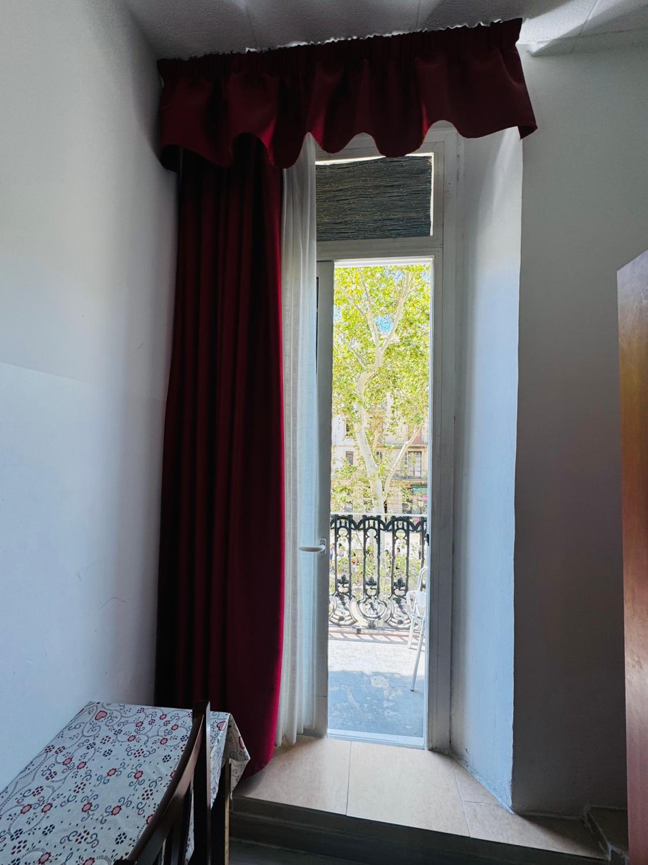 Hostal Mont Thabor