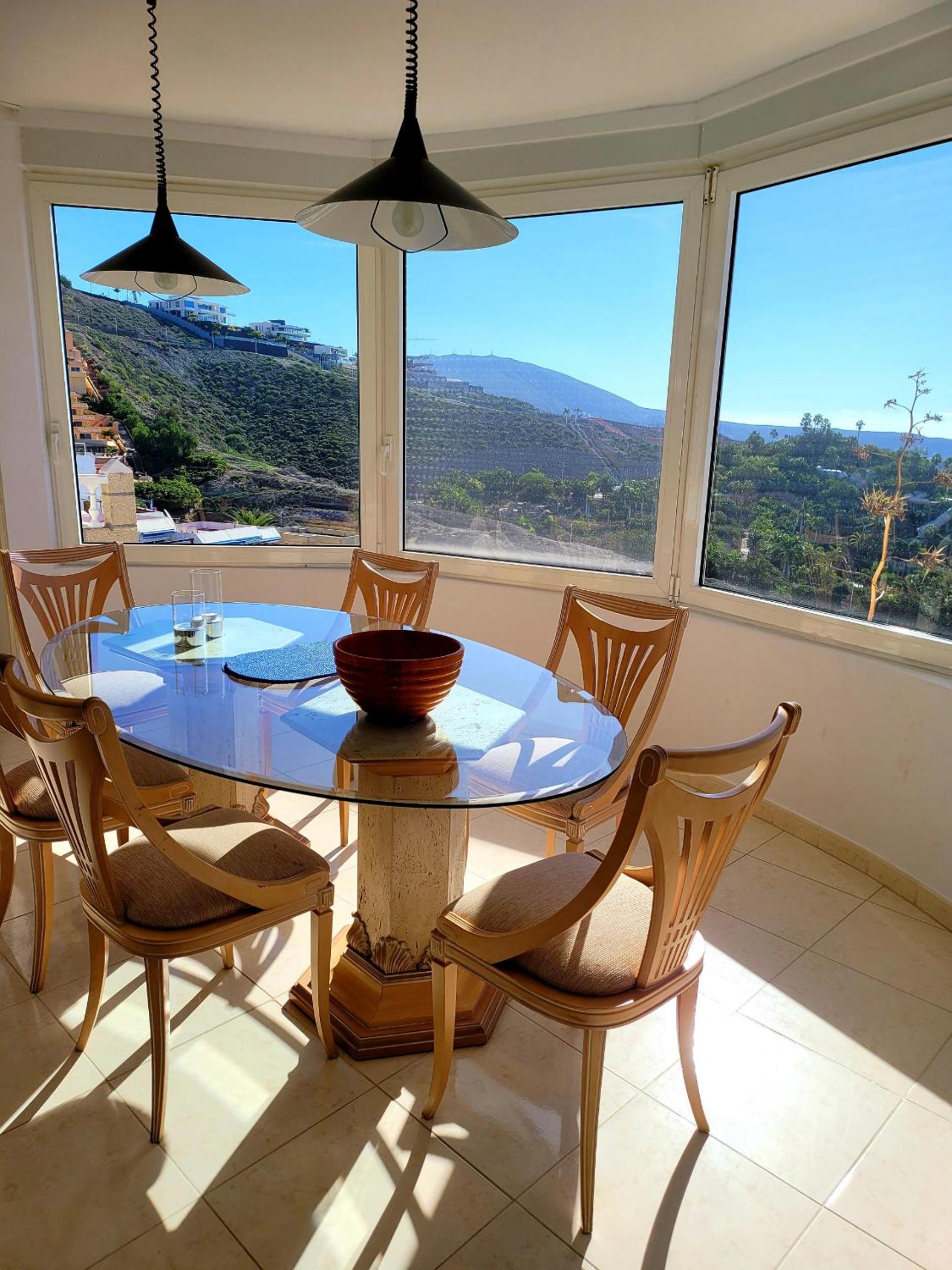 Ferienhaus El Musgo mit Meerblick und Pool