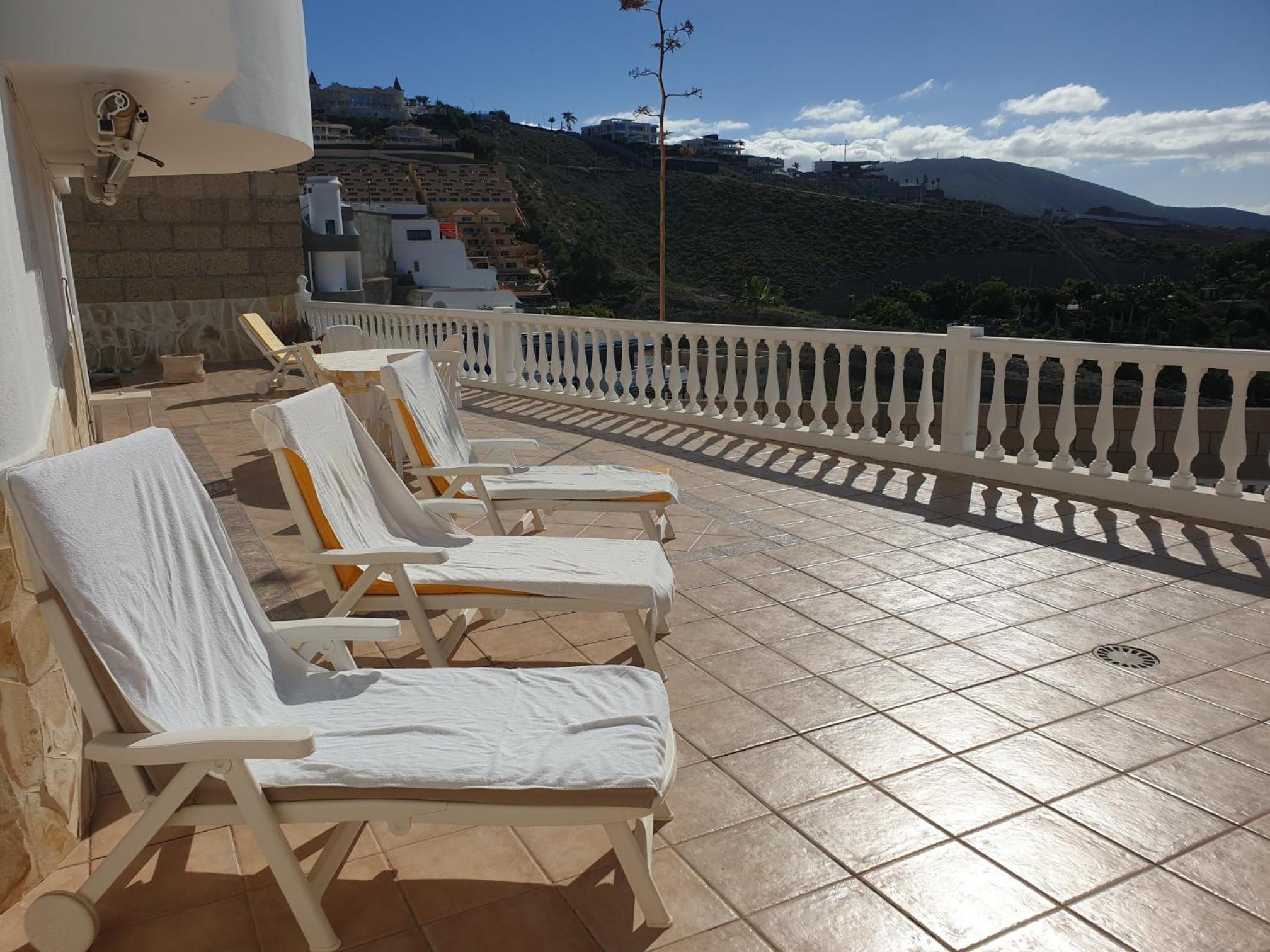 Ferienhaus El Musgo mit Meerblick und Pool