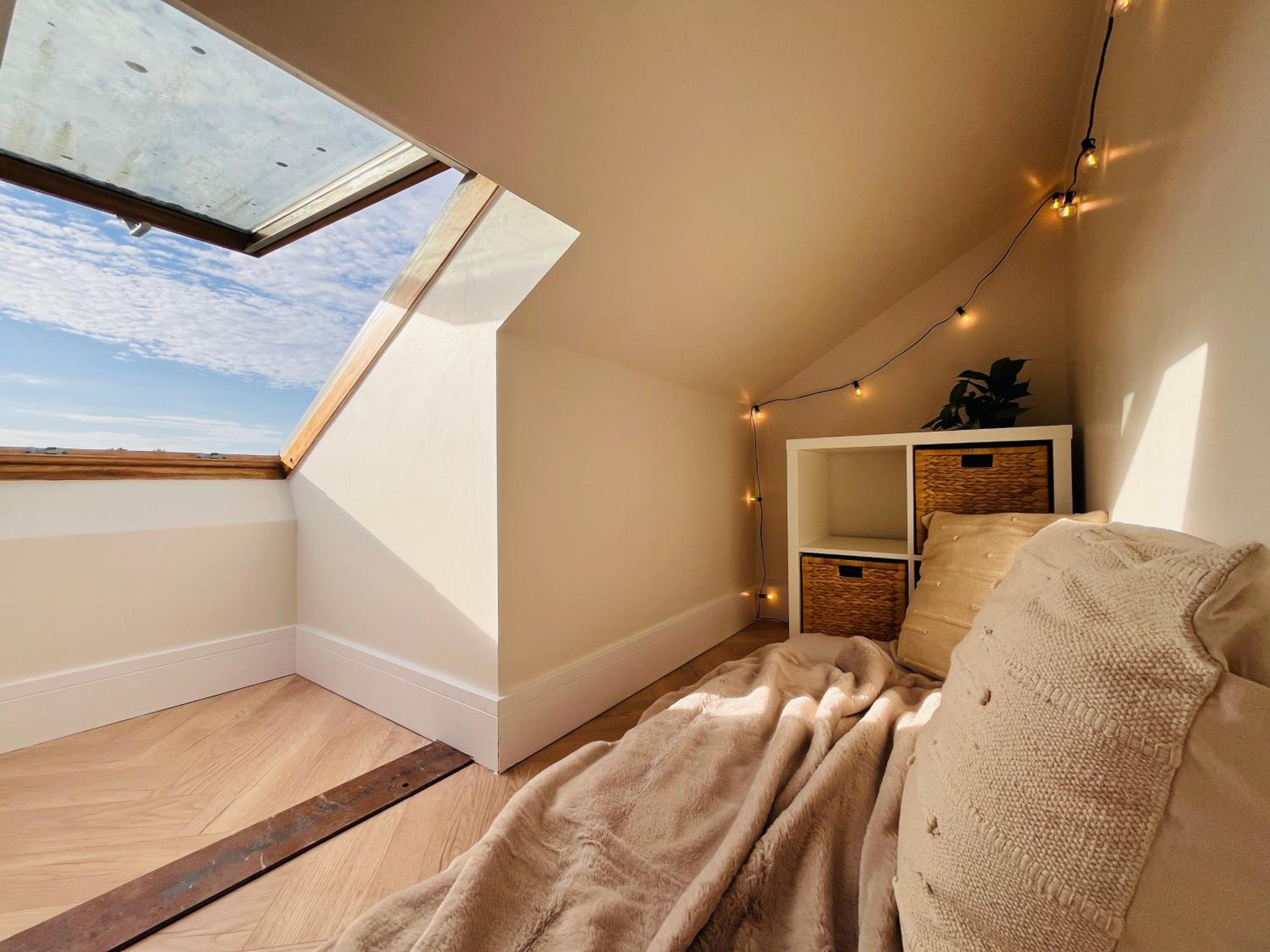 The Nook Londons Swanky Studio with FREE Parking