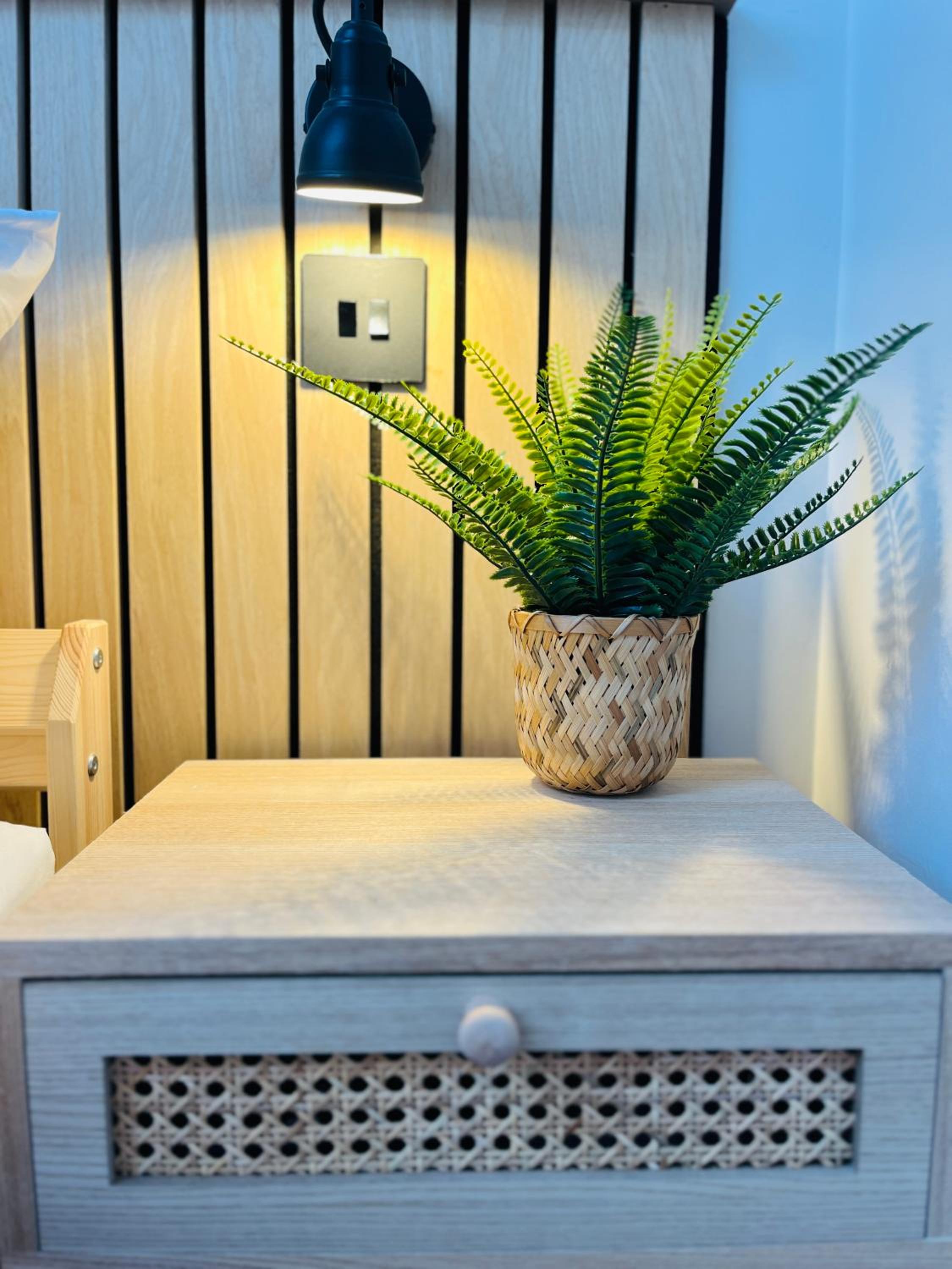 The Nook Londons Swanky Studio with FREE Parking