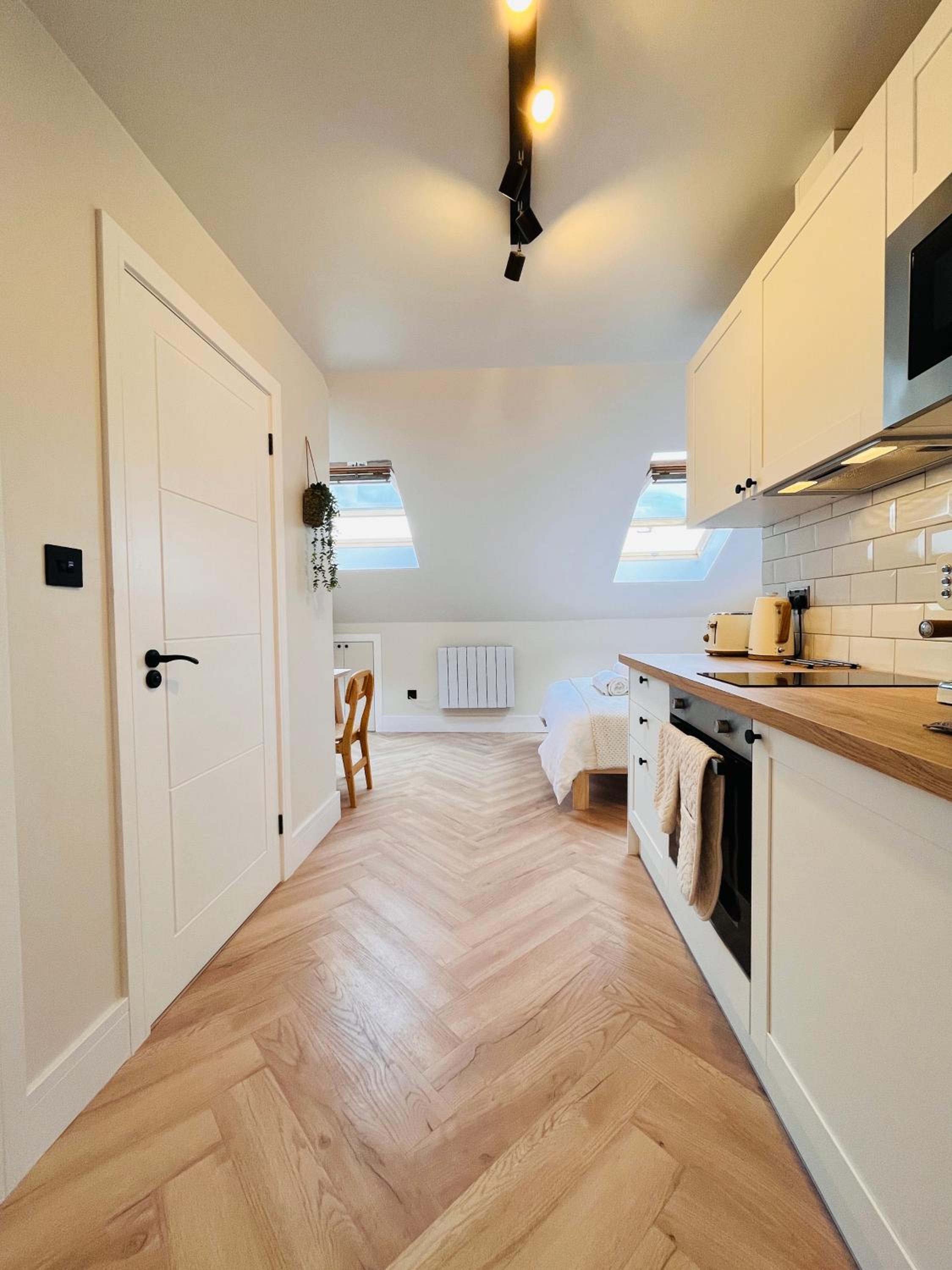 The Nook Londons Swanky Studio with FREE Parking