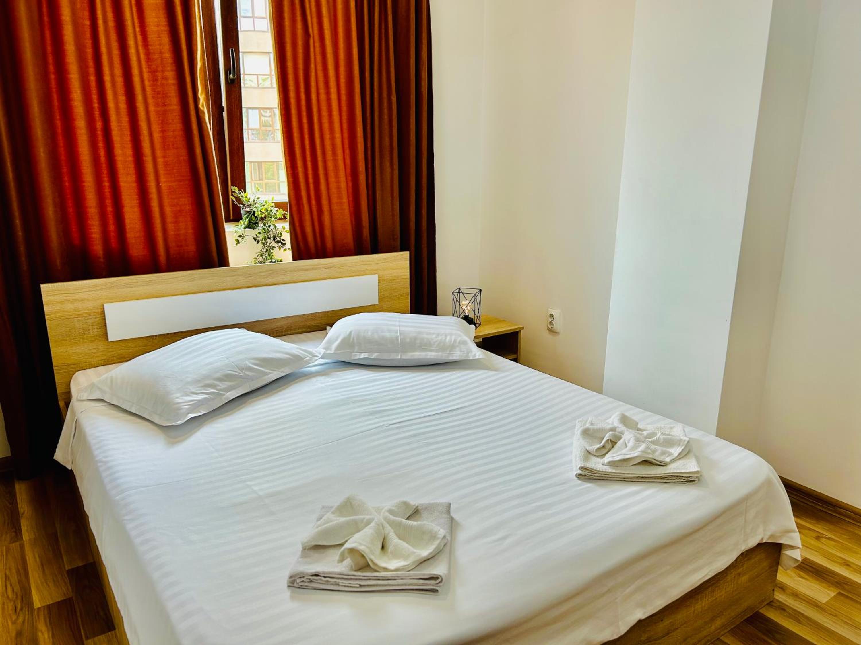 Ultracentral 2 bedrooms view 3