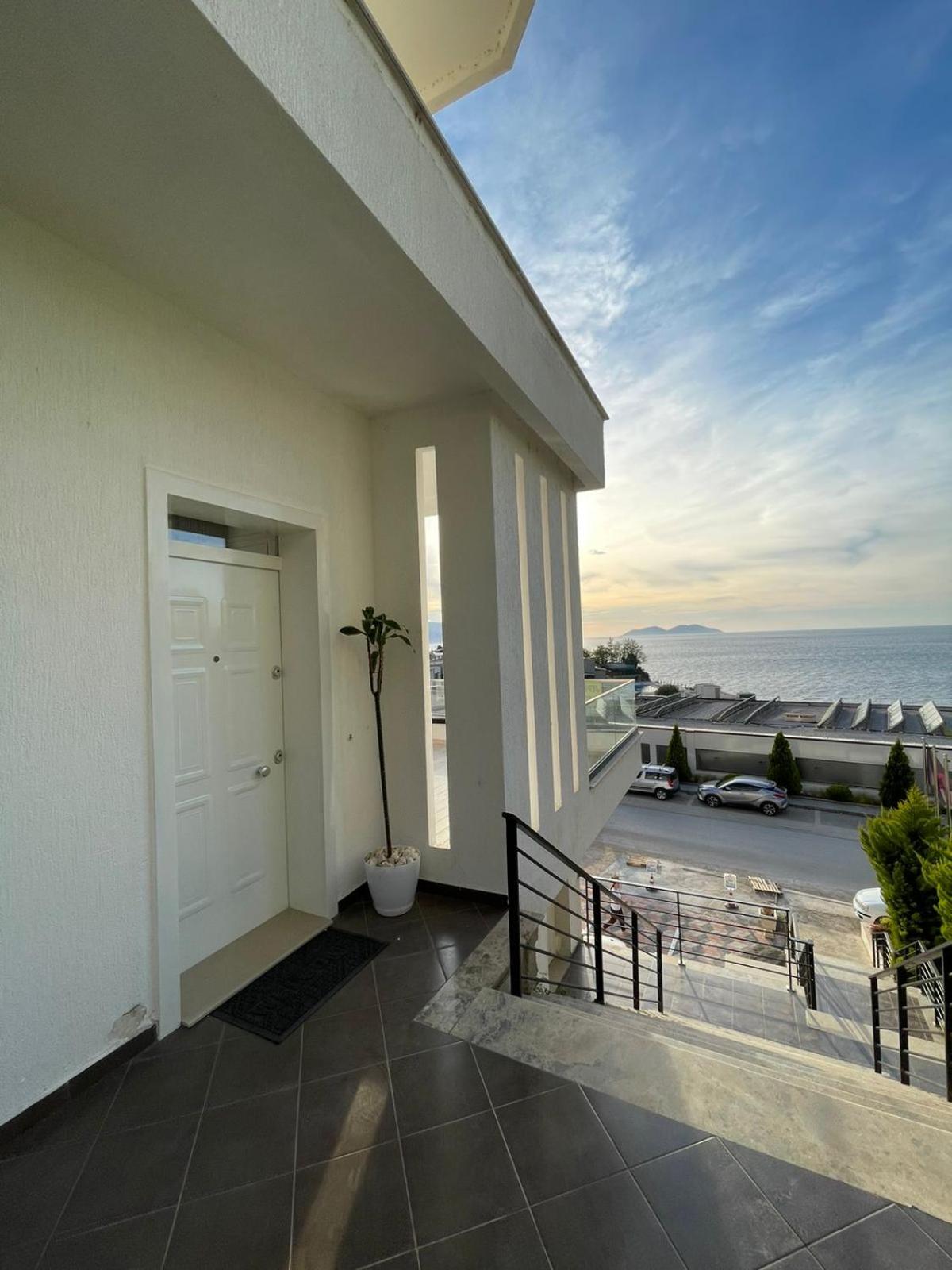 Bardhi apartamente