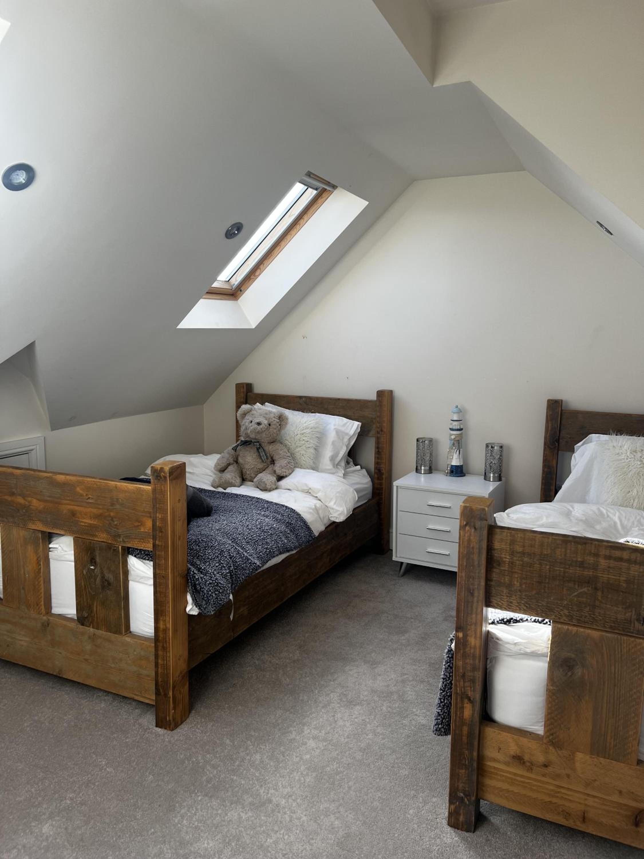 Mumbles - House - Seaside - Sleeps11 - PetFriendly view 3