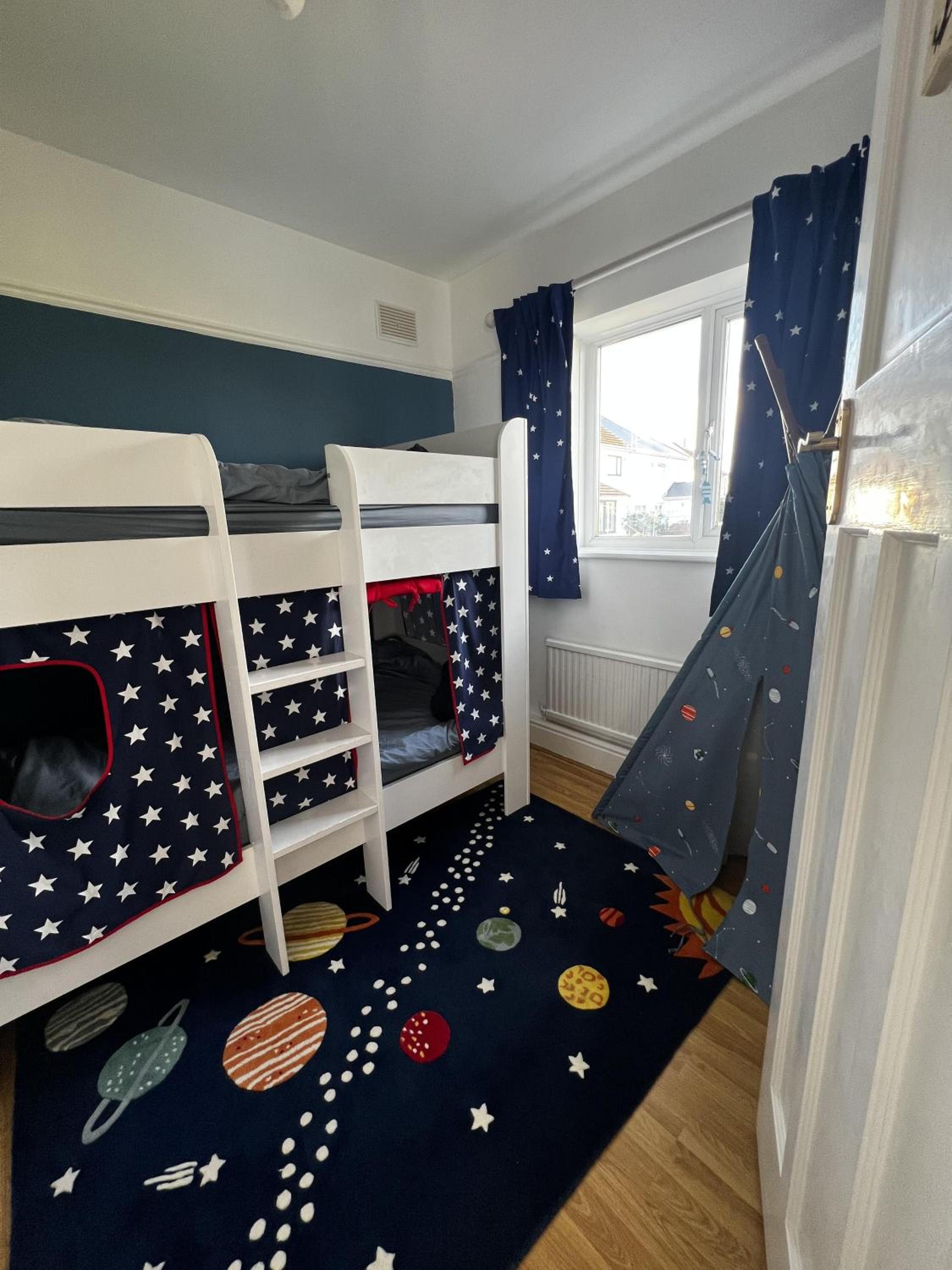 Mumbles - House - Seaside - Sleeps11 - PetFriendly view 5