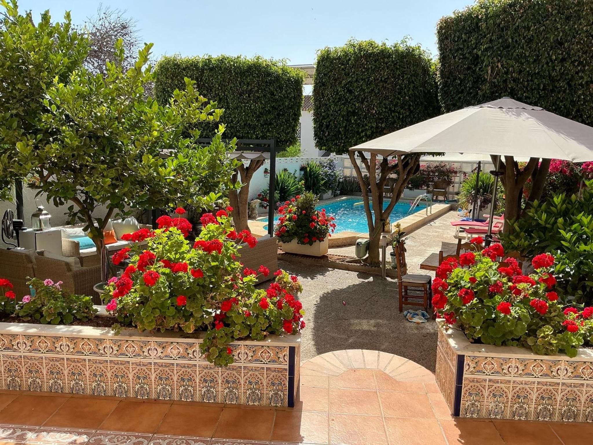 Hotel Large Villa private pool and garden near beach - Image 1