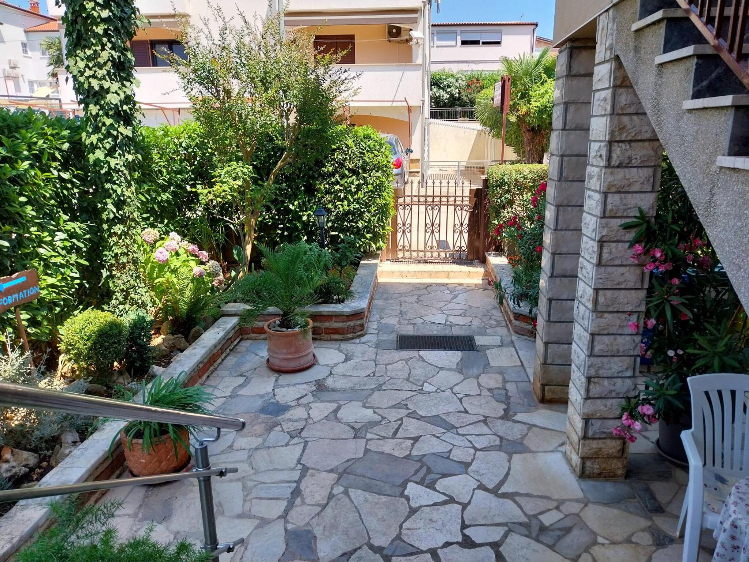 Apartments Josip