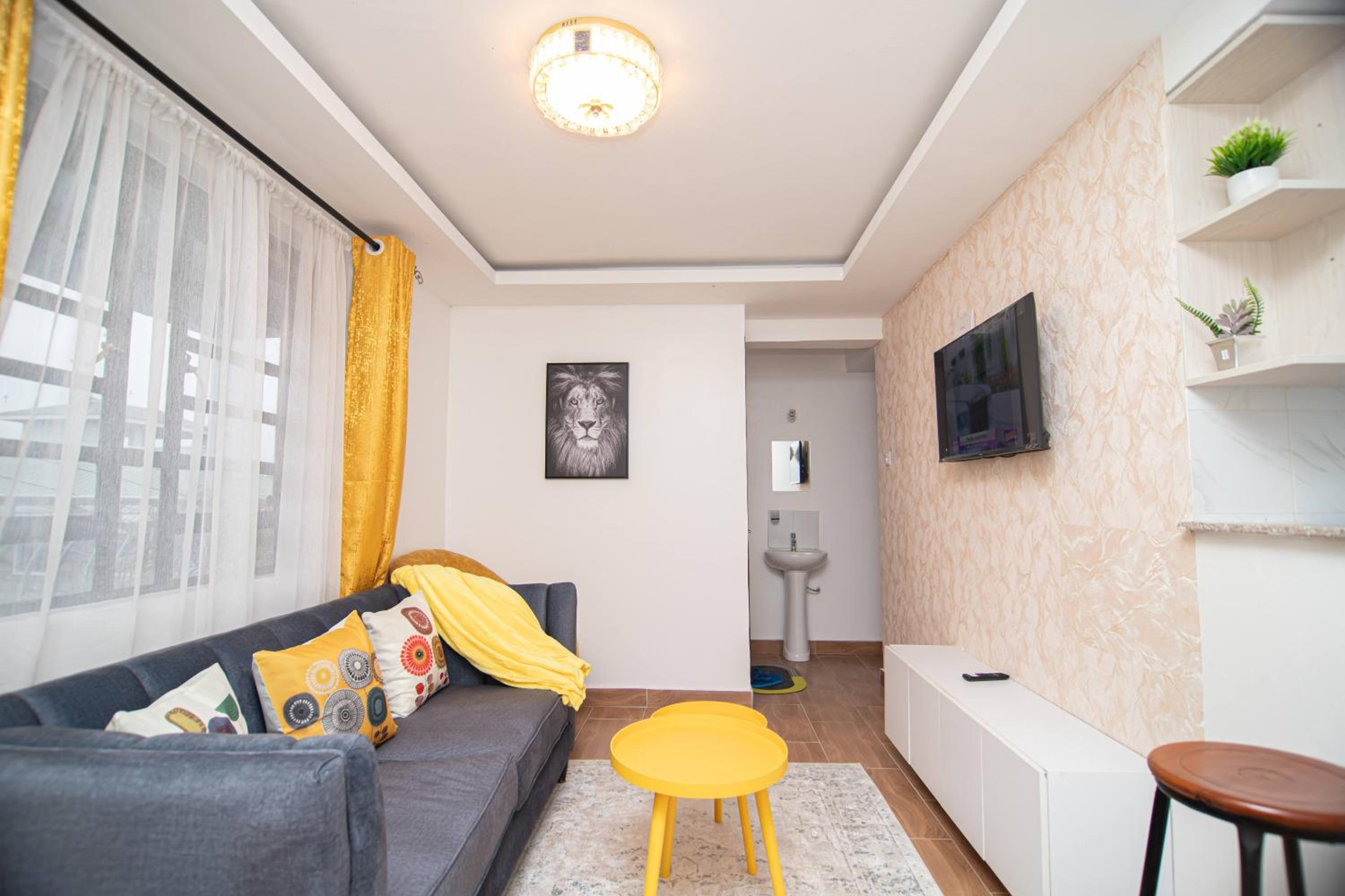 CynRose Suites