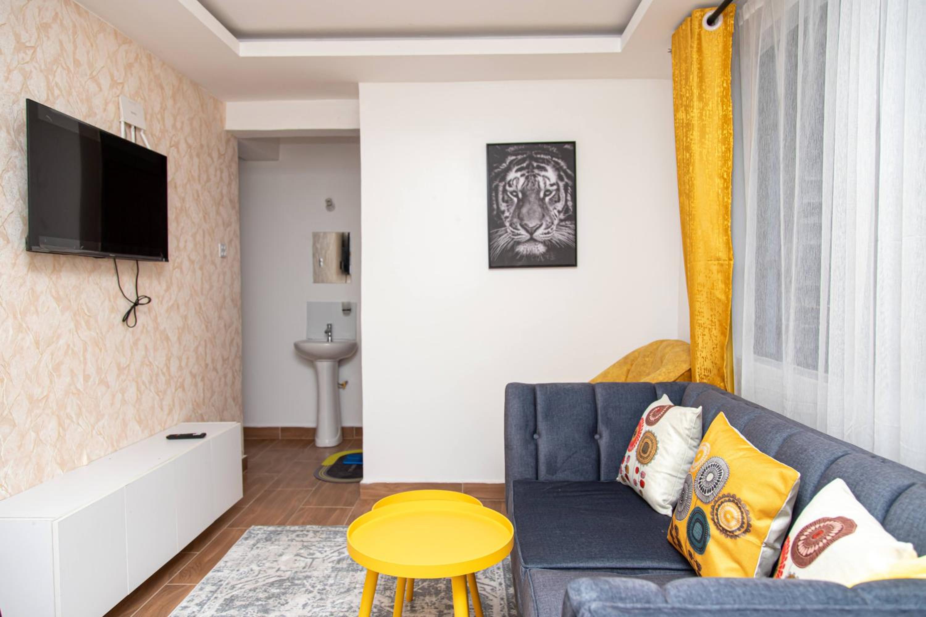 CynRose Suites