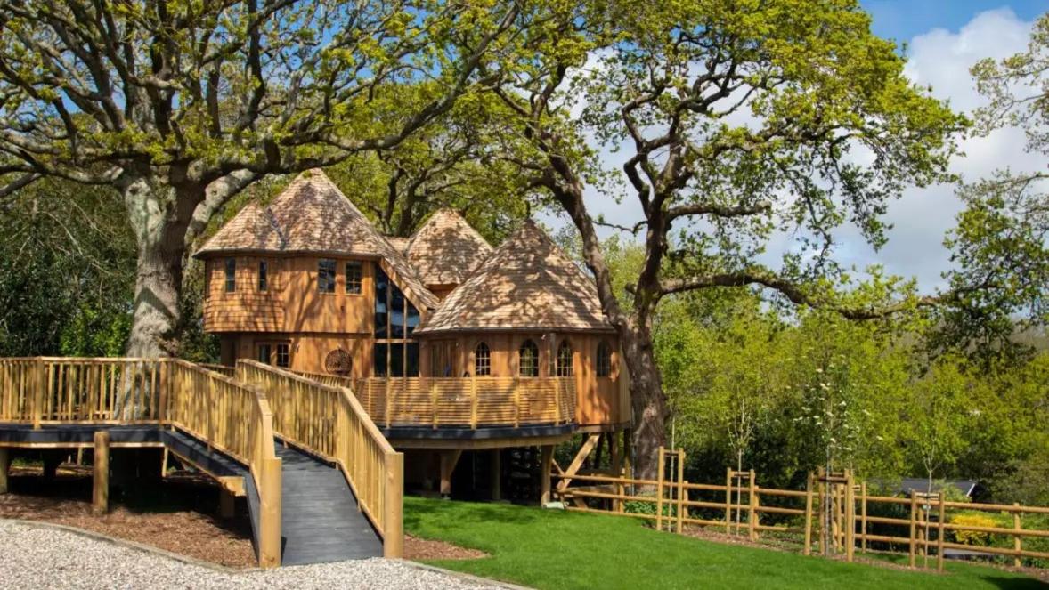 Silvertree House with Hot Tub Park Facilities