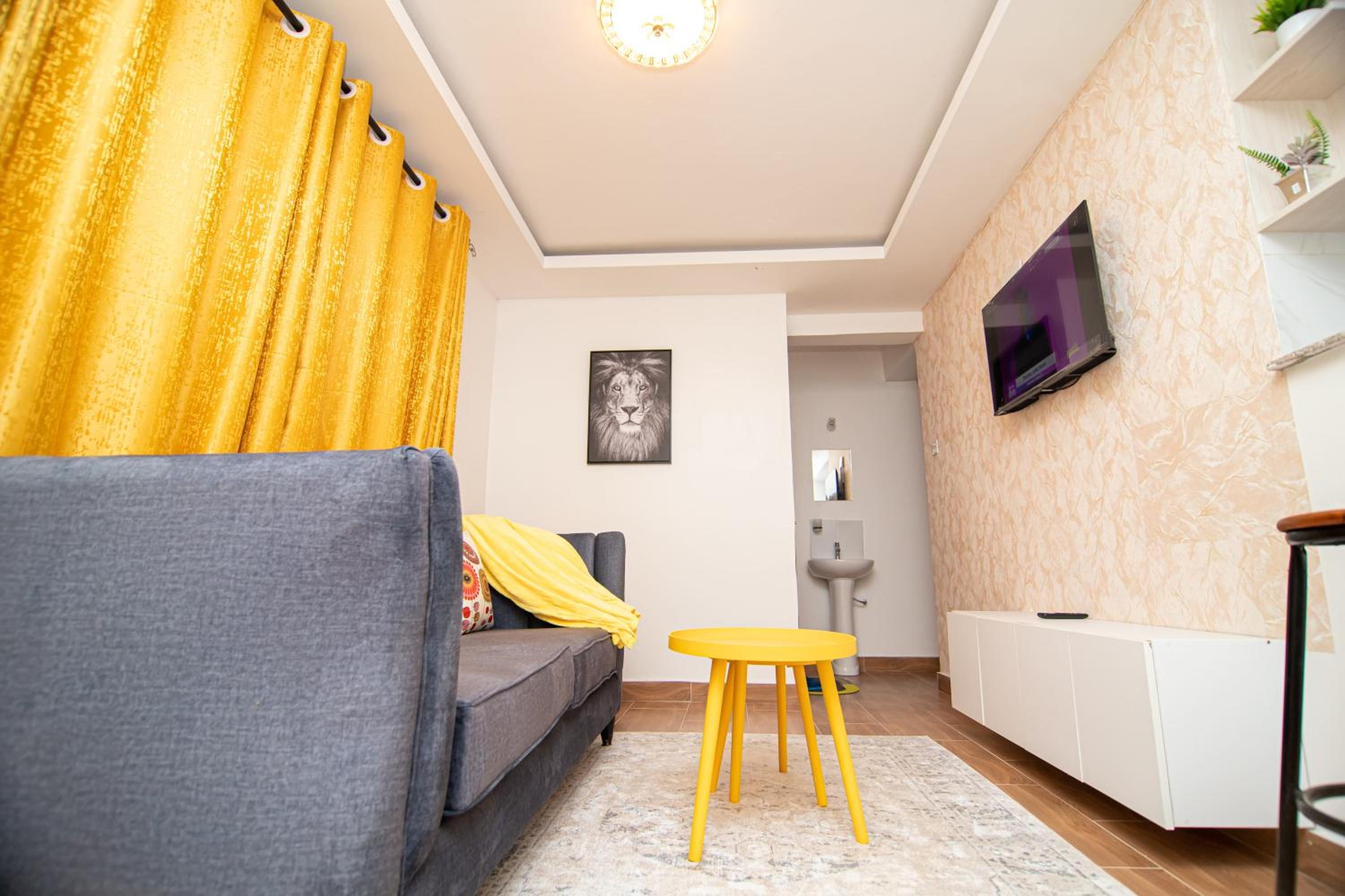 CynRose Suites