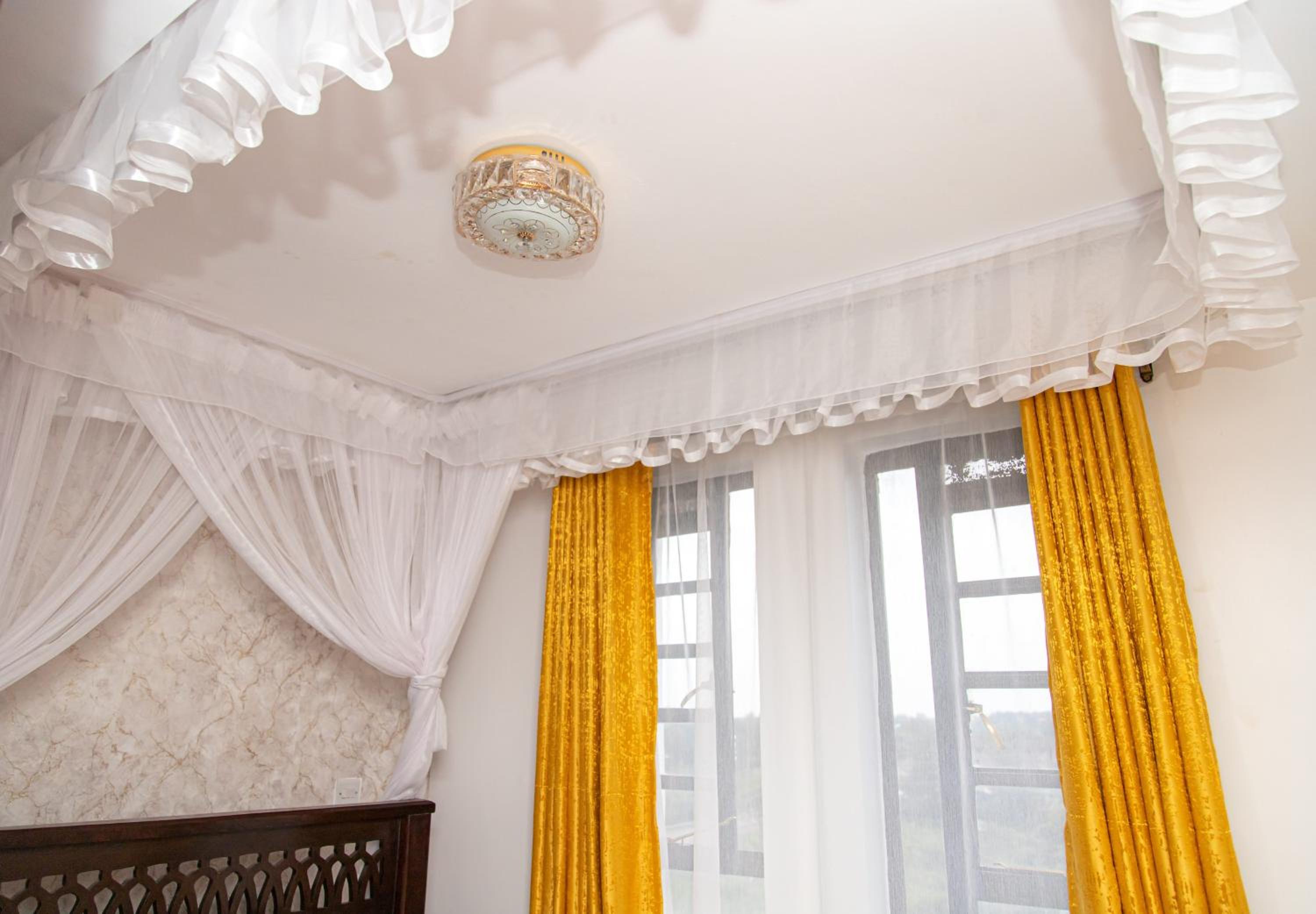 CynRose Suites
