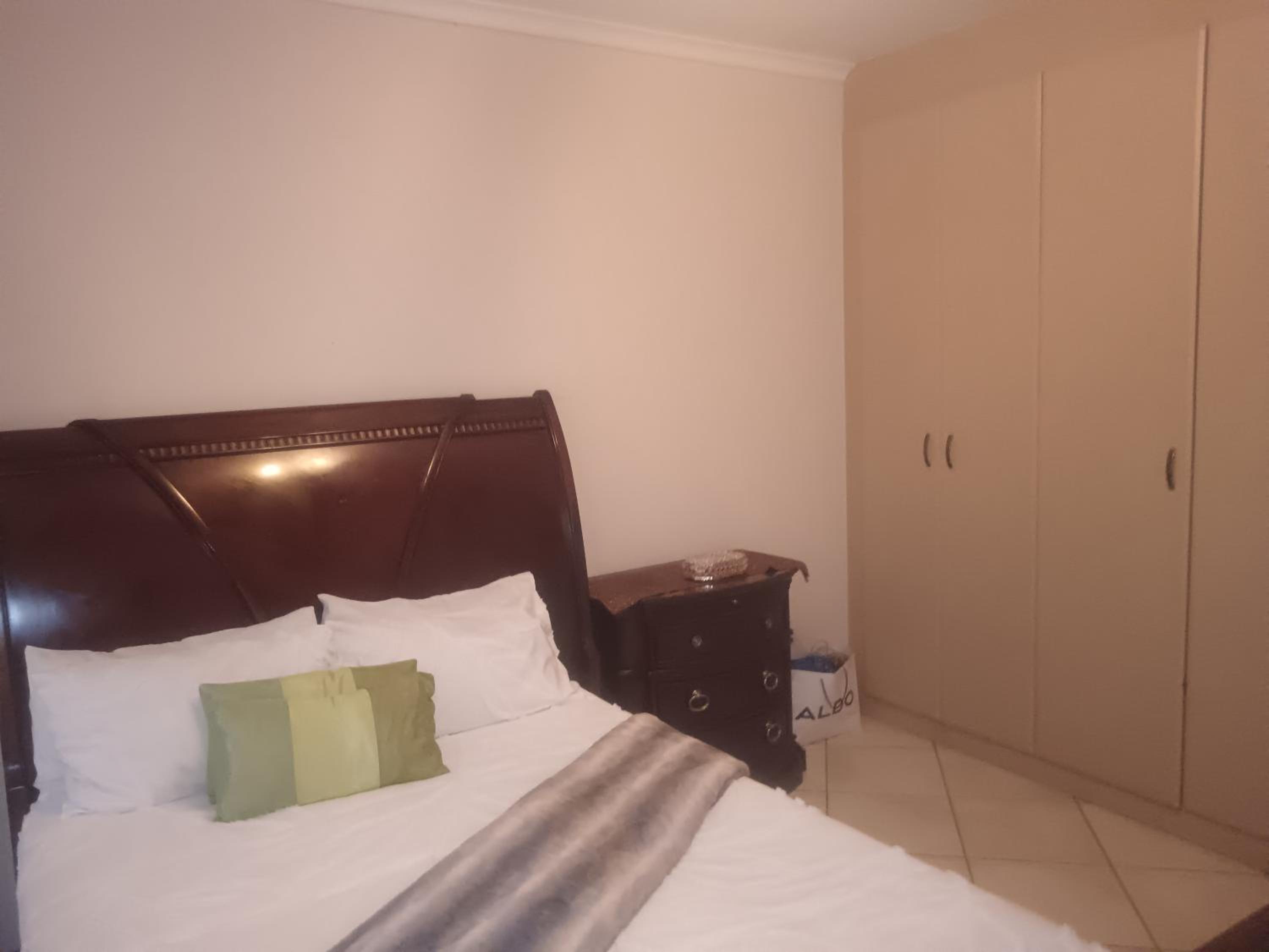 Ormonde Cottage place