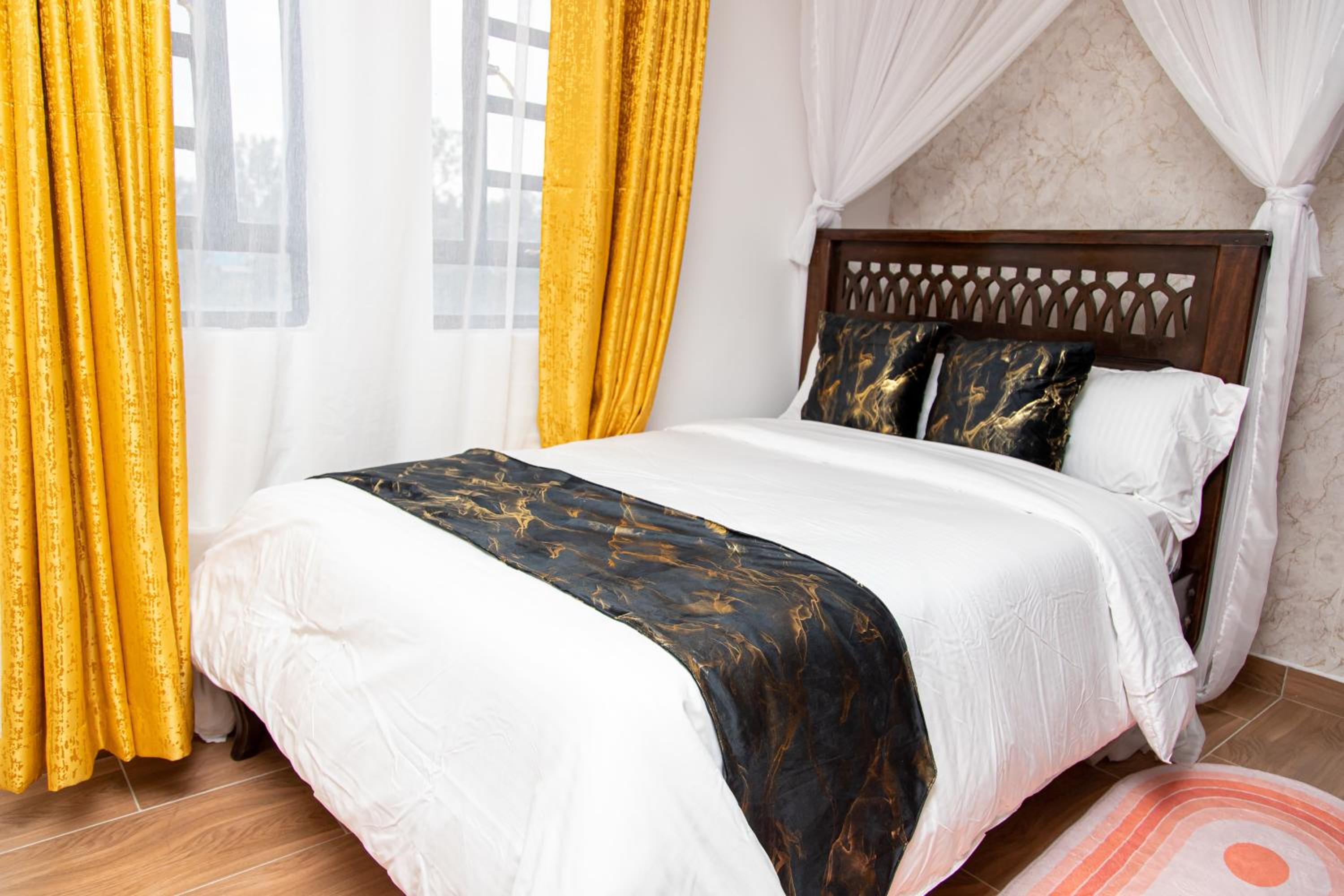 CynRose Suites