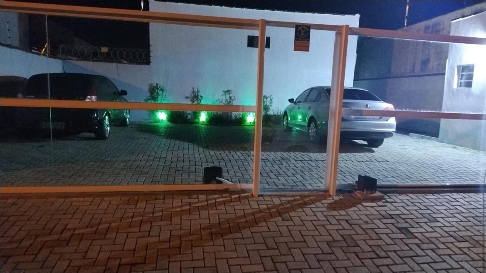 Casa com piscina em itanhaem
