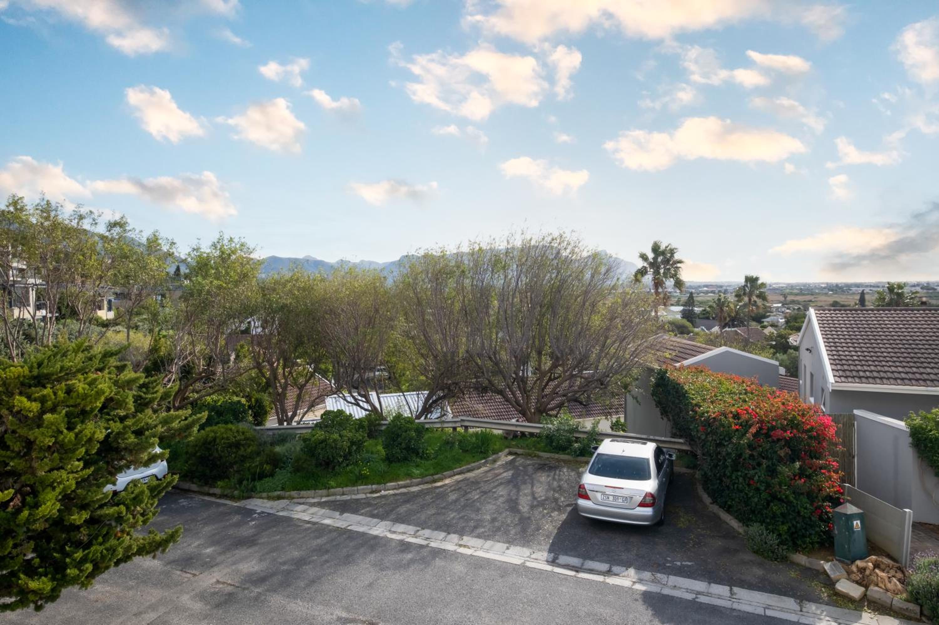 Lakeside Ocean Breeze view 5