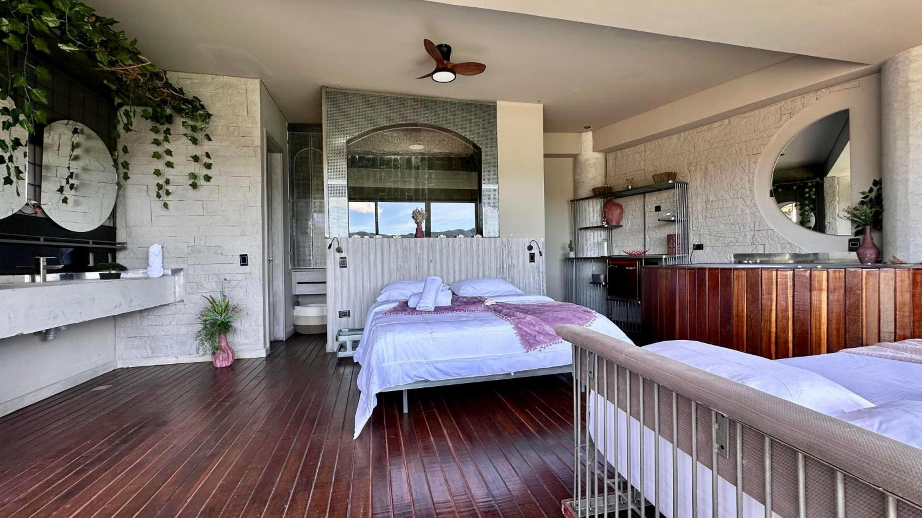 EleMYNT LifeStyle Hotel