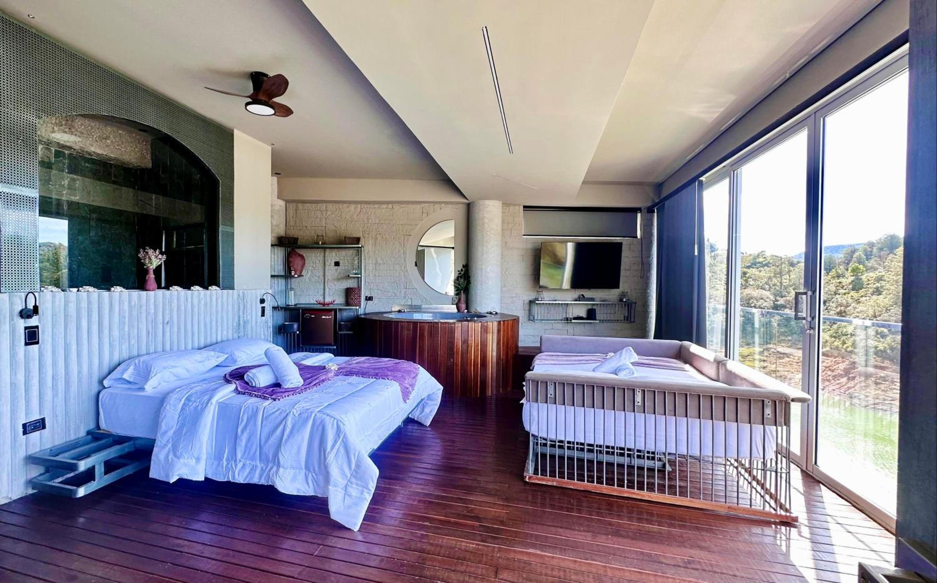 EleMYNT LifeStyle Hotel