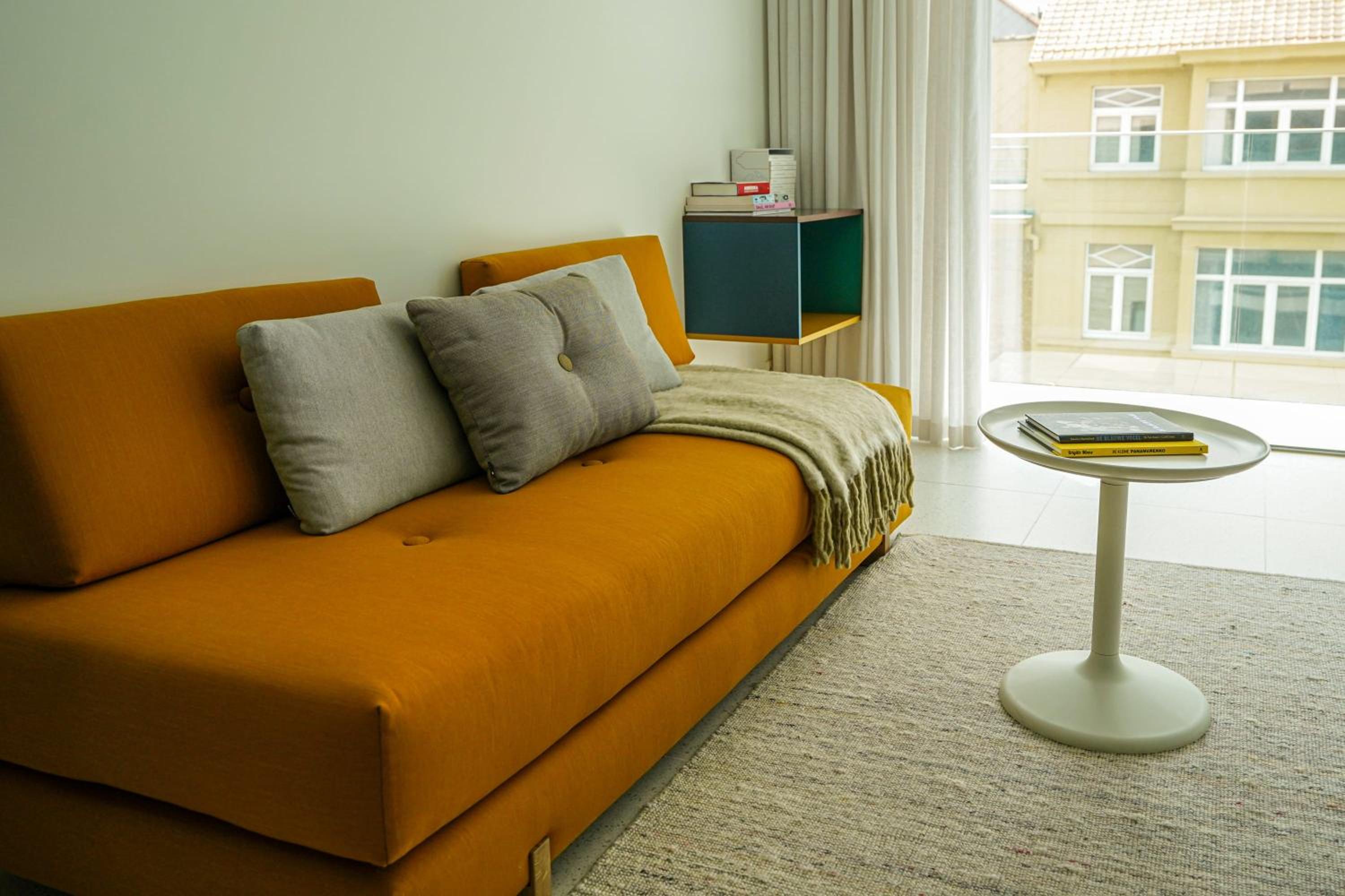 Huswell - Modern one bedroom apartment with lateral sea view