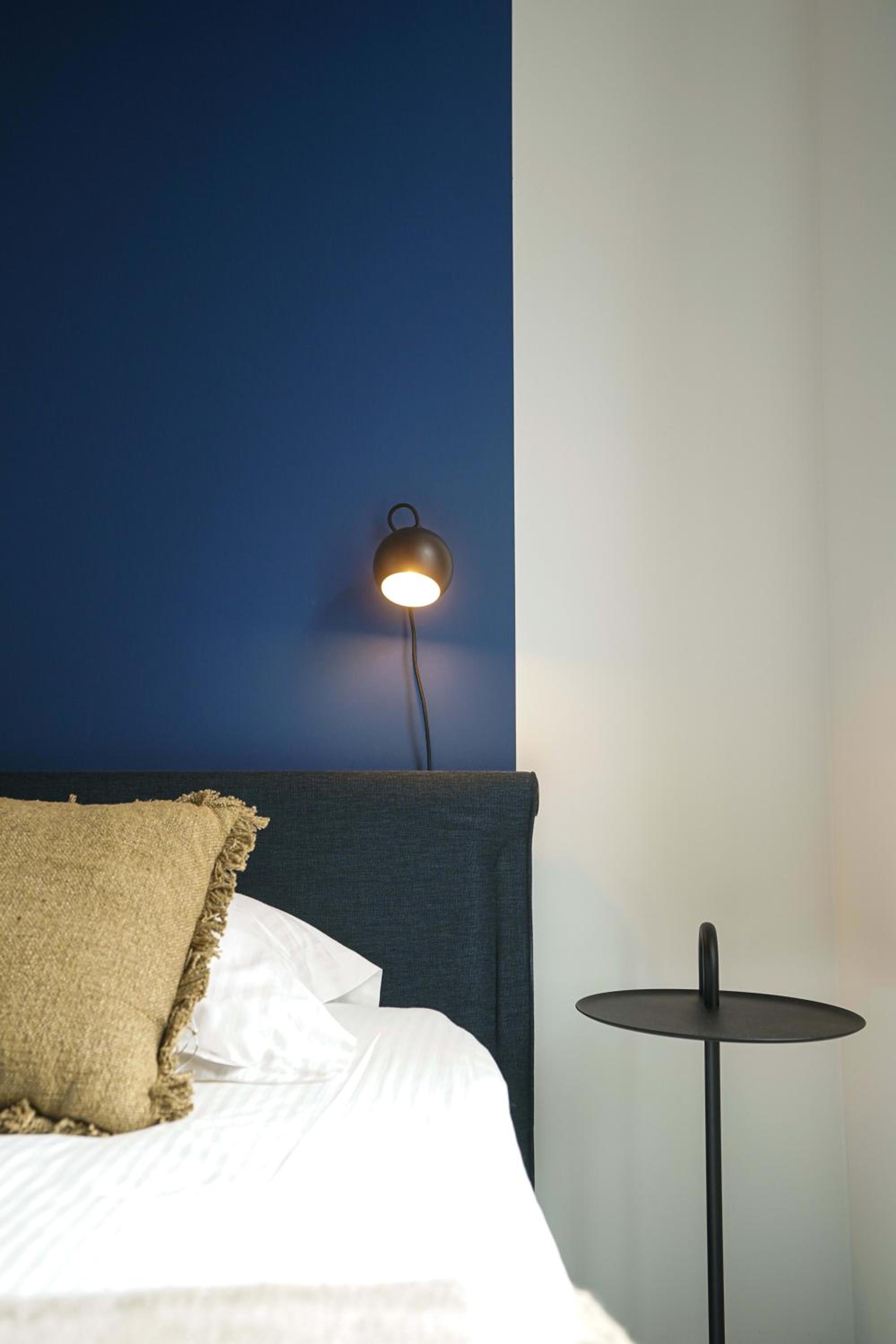 Huswell - Modern one bedroom apartment with lateral sea view
