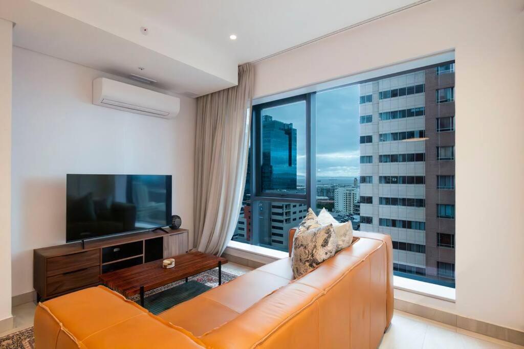 City Gem inThe Rubik - One Bed view 2