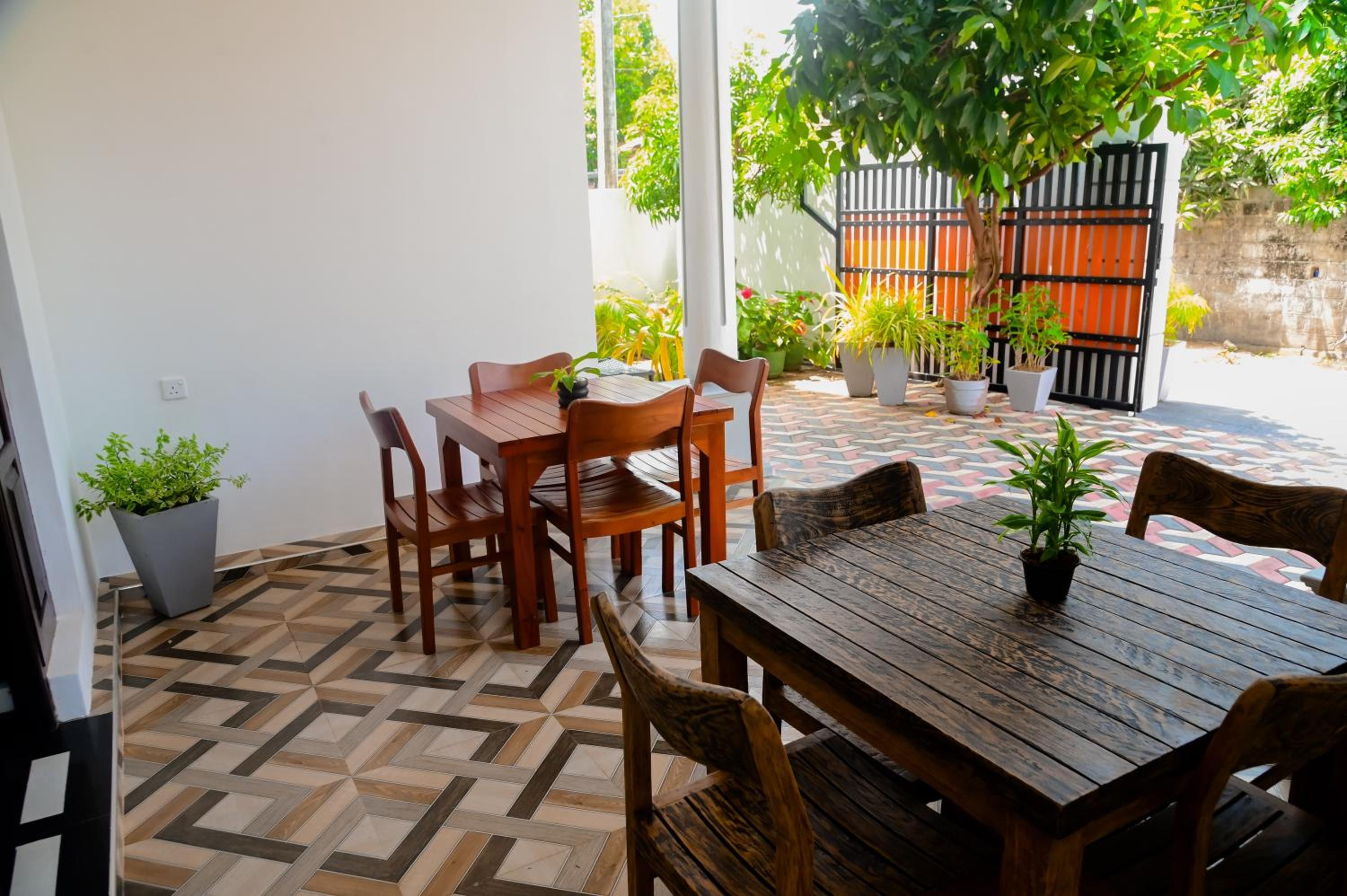 Mario Family Villa and Restaurant view 3