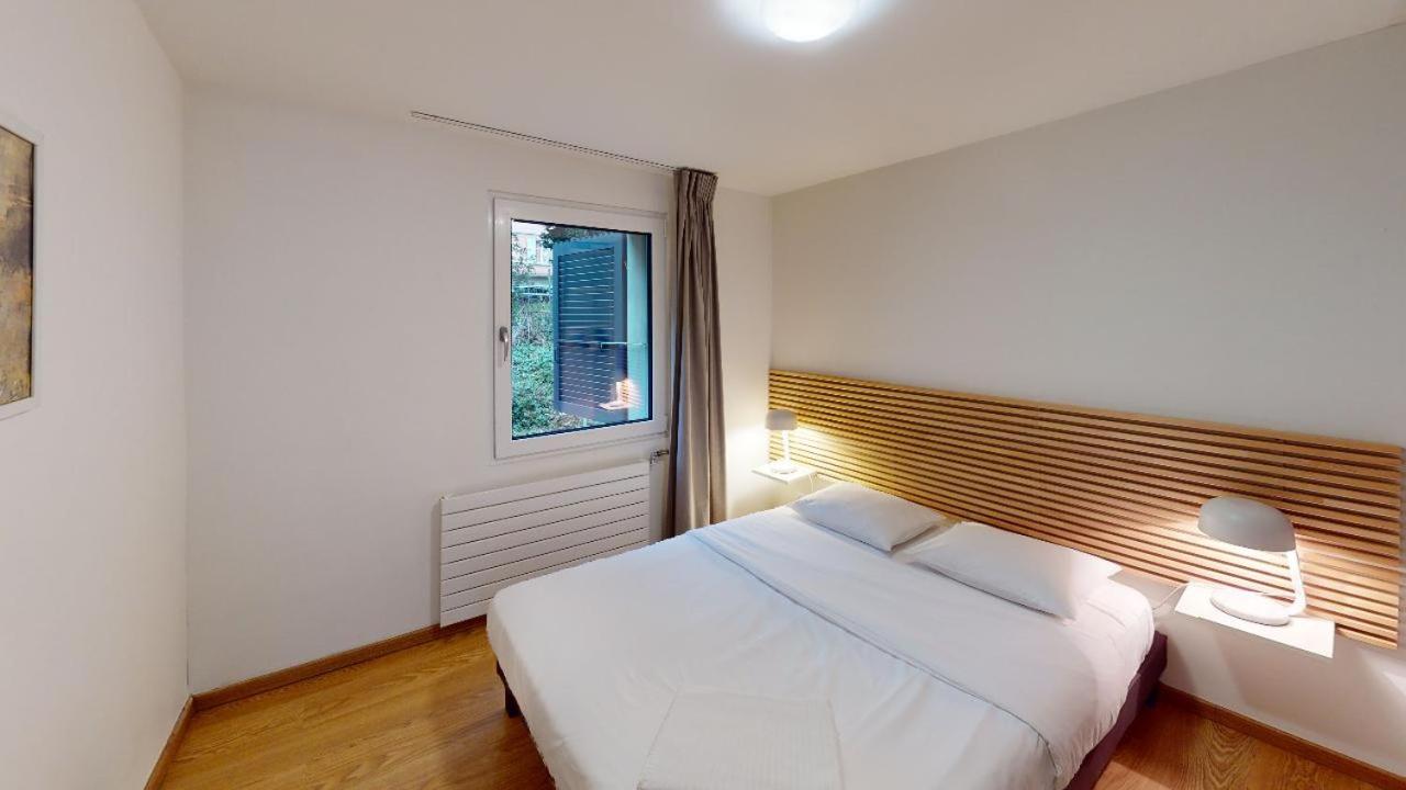 Fresh and Bright 1-Bedroom Centre Apartment - AL11