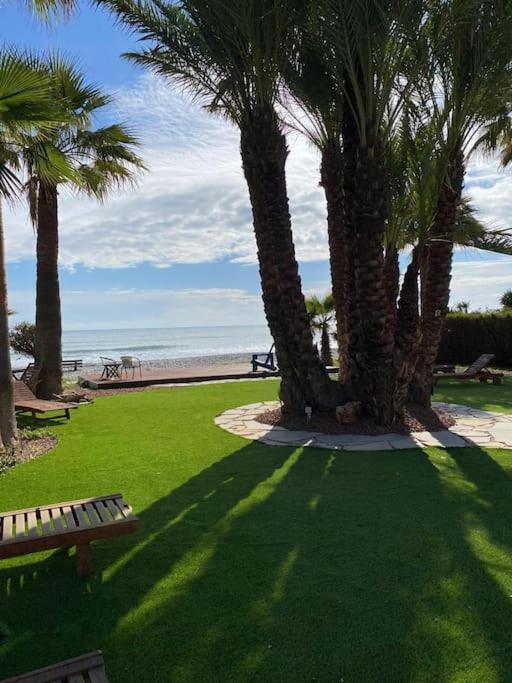 Beachfront villa Meneou
