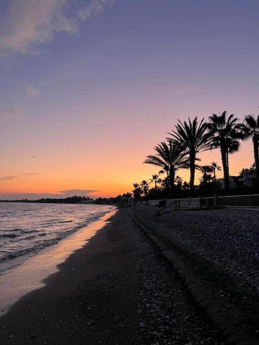 Beachfront villa Meneou