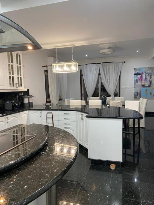 Beachfront villa Meneou