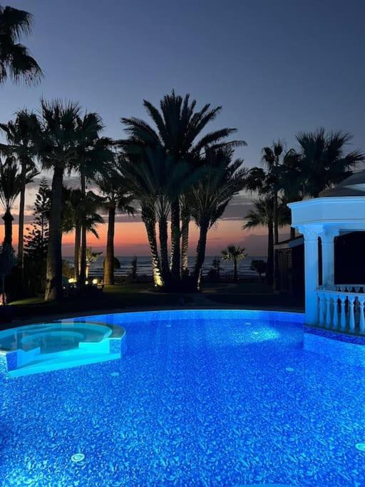 Beachfront villa Meneou