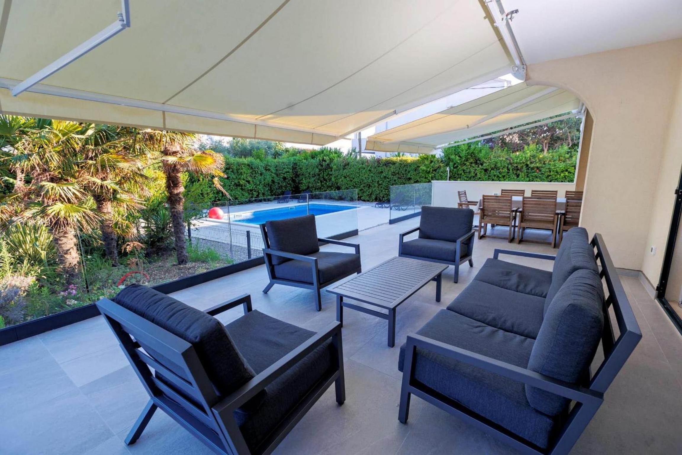 Luxury Semi-Detached House with a Pool near the Sea view 4