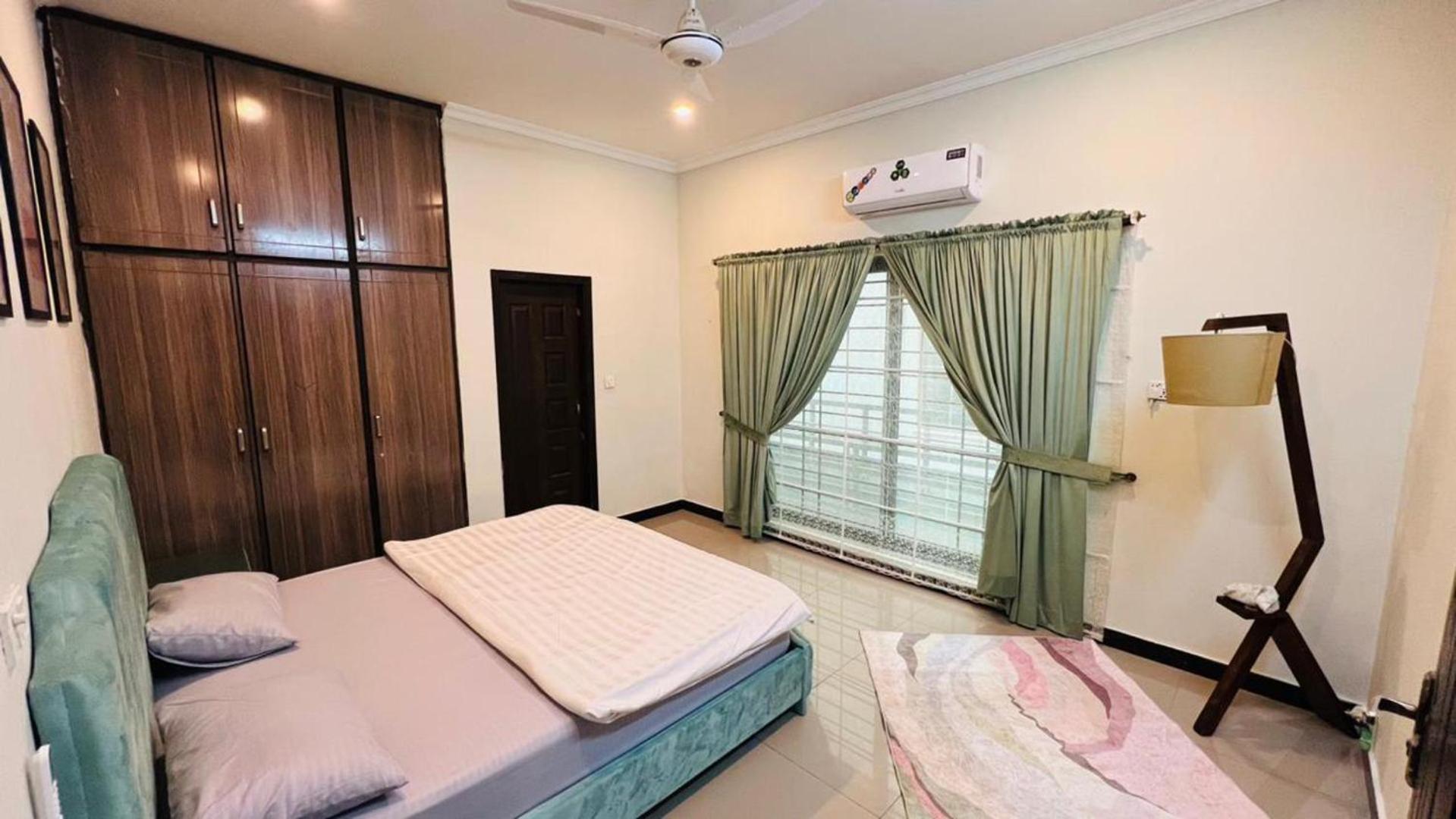 Beautiful 3-Bed Apartment in Islamabad