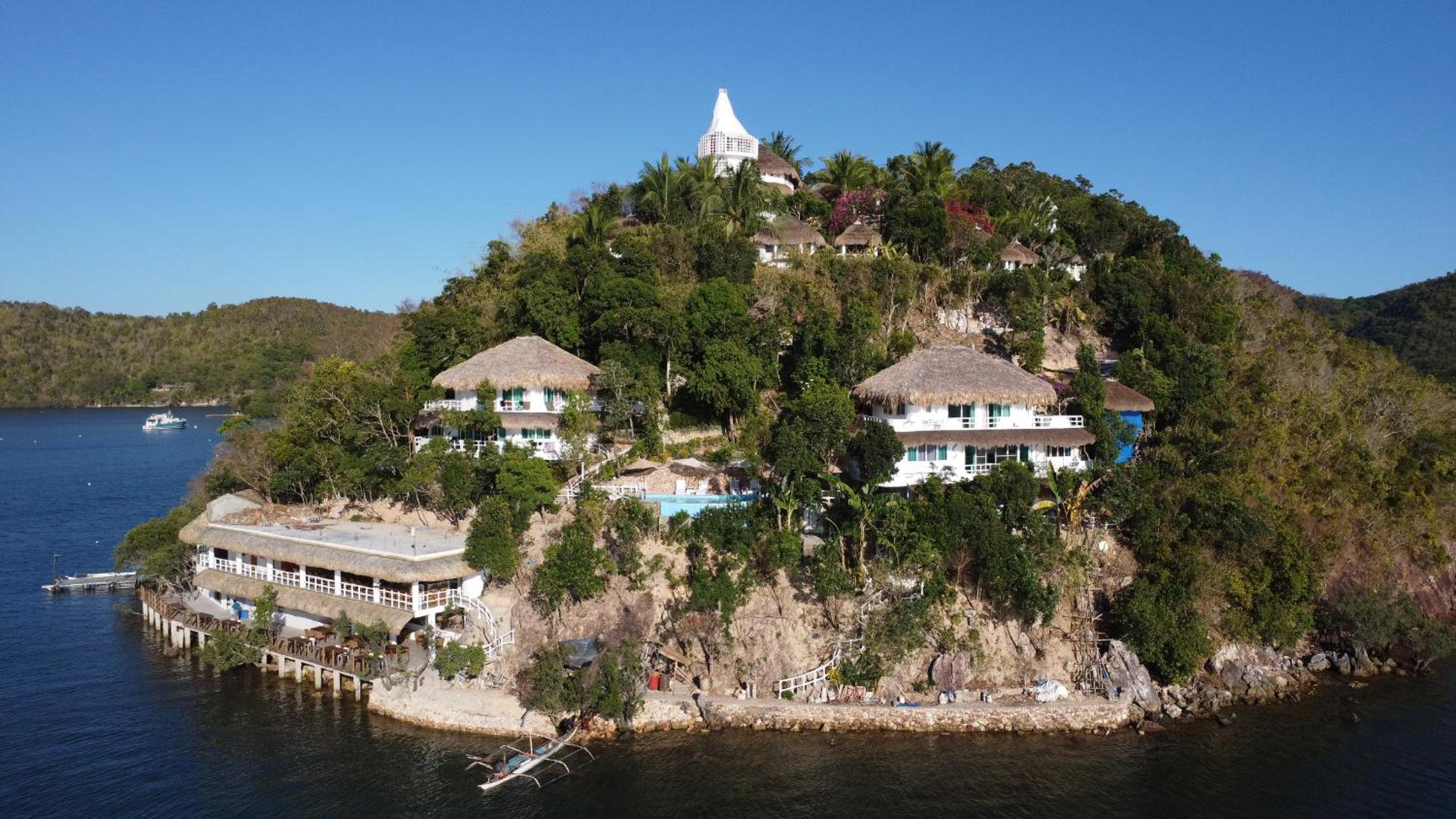 Hotel Pearl Bay Villas - Image 1