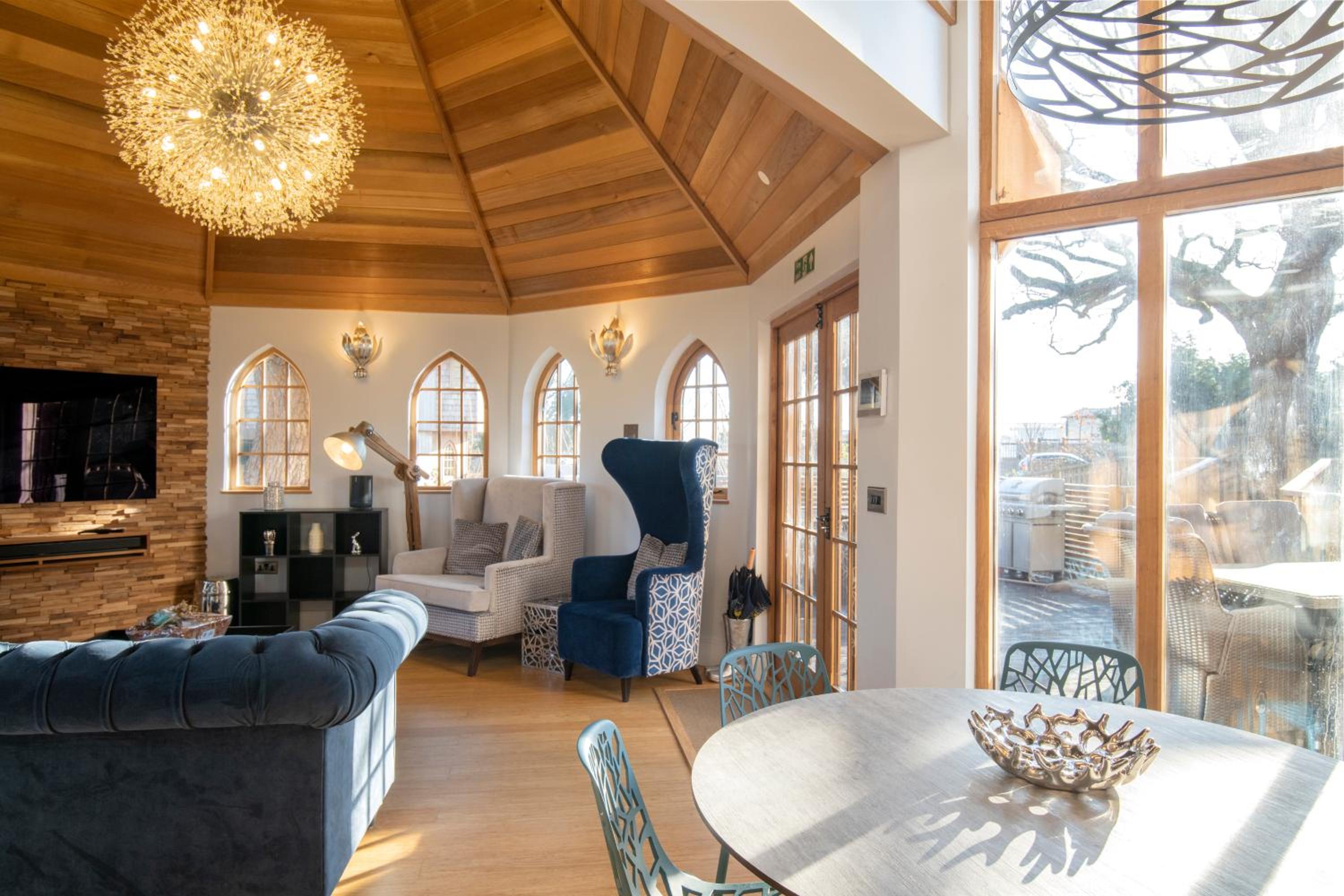 Silvertree House with Hot Tub Park Facilities