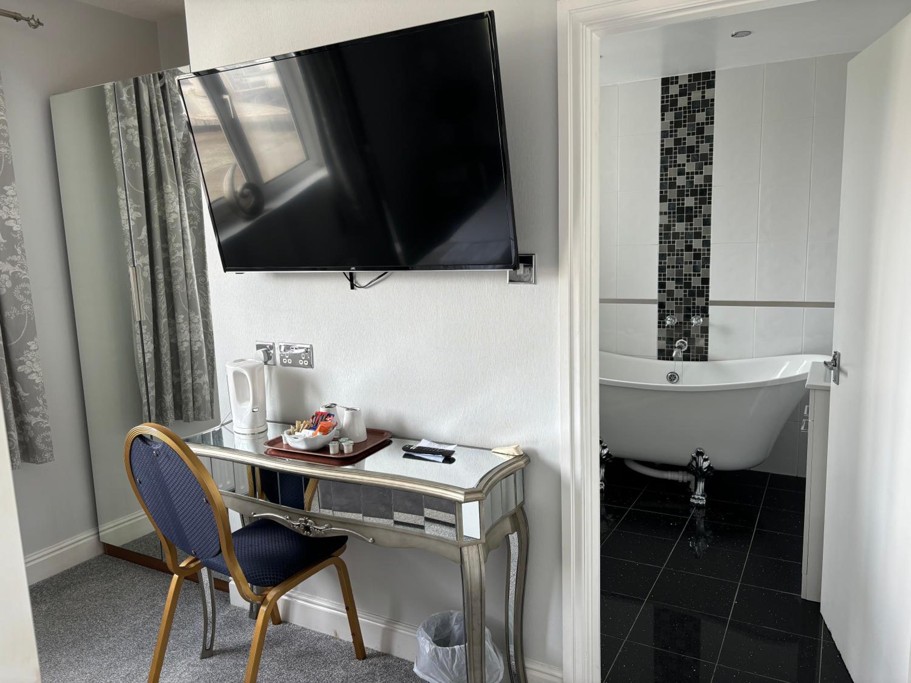 Gretna Green Vacations - Solway Lodge Hotel - Property Image 18