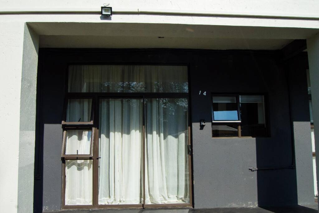 Cosy apt 5min to Sandton City 14