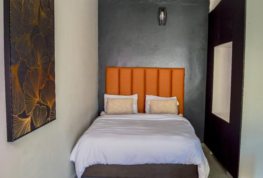 Cosy apt 5min to Sandton City 14