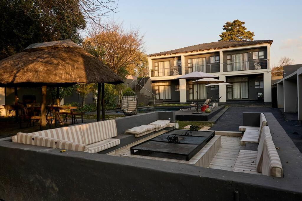 Cosy apt 5min to Sandton City 14