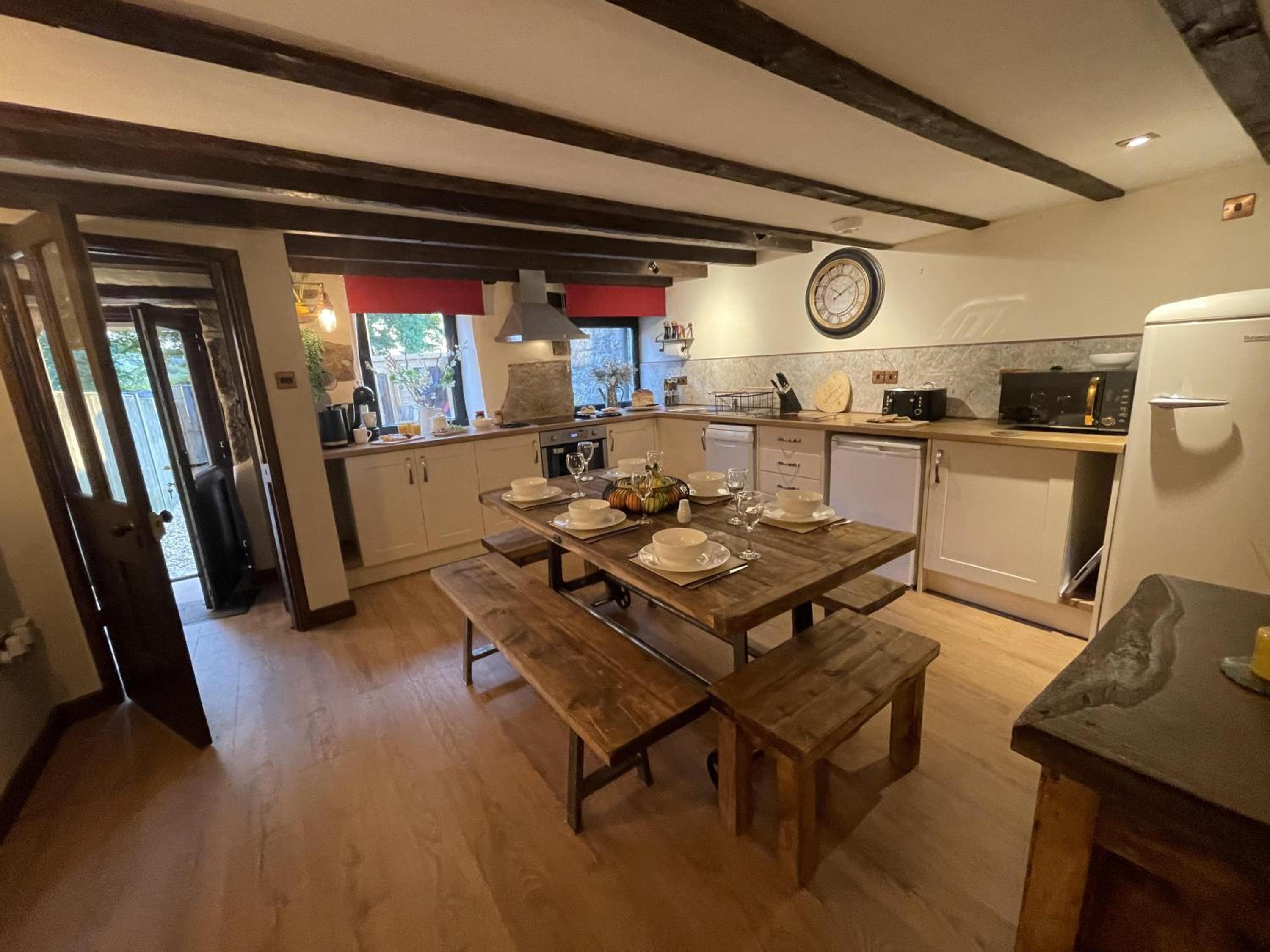 Luxury Dog-Friendly 5 Star Cottage with Hot Tub view 2