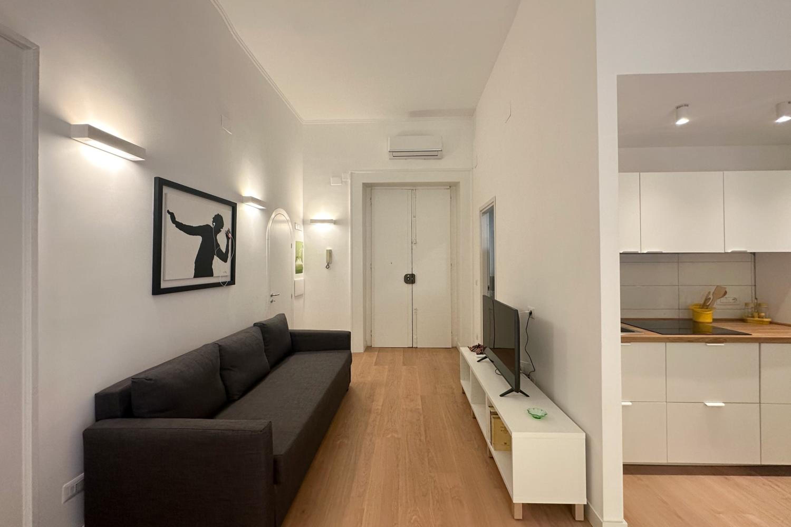 Tom apartments