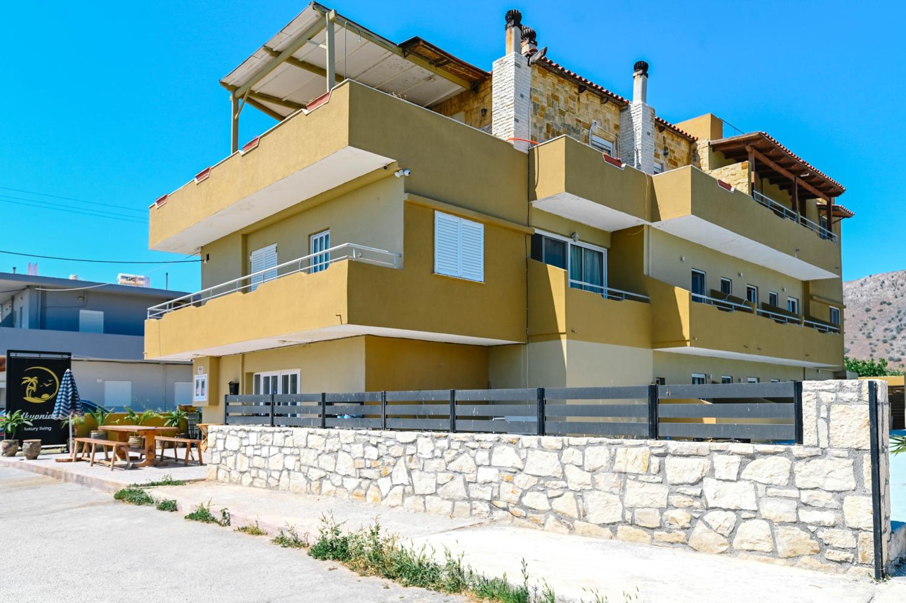 Hotel Alkyonides Rooms - Image 1