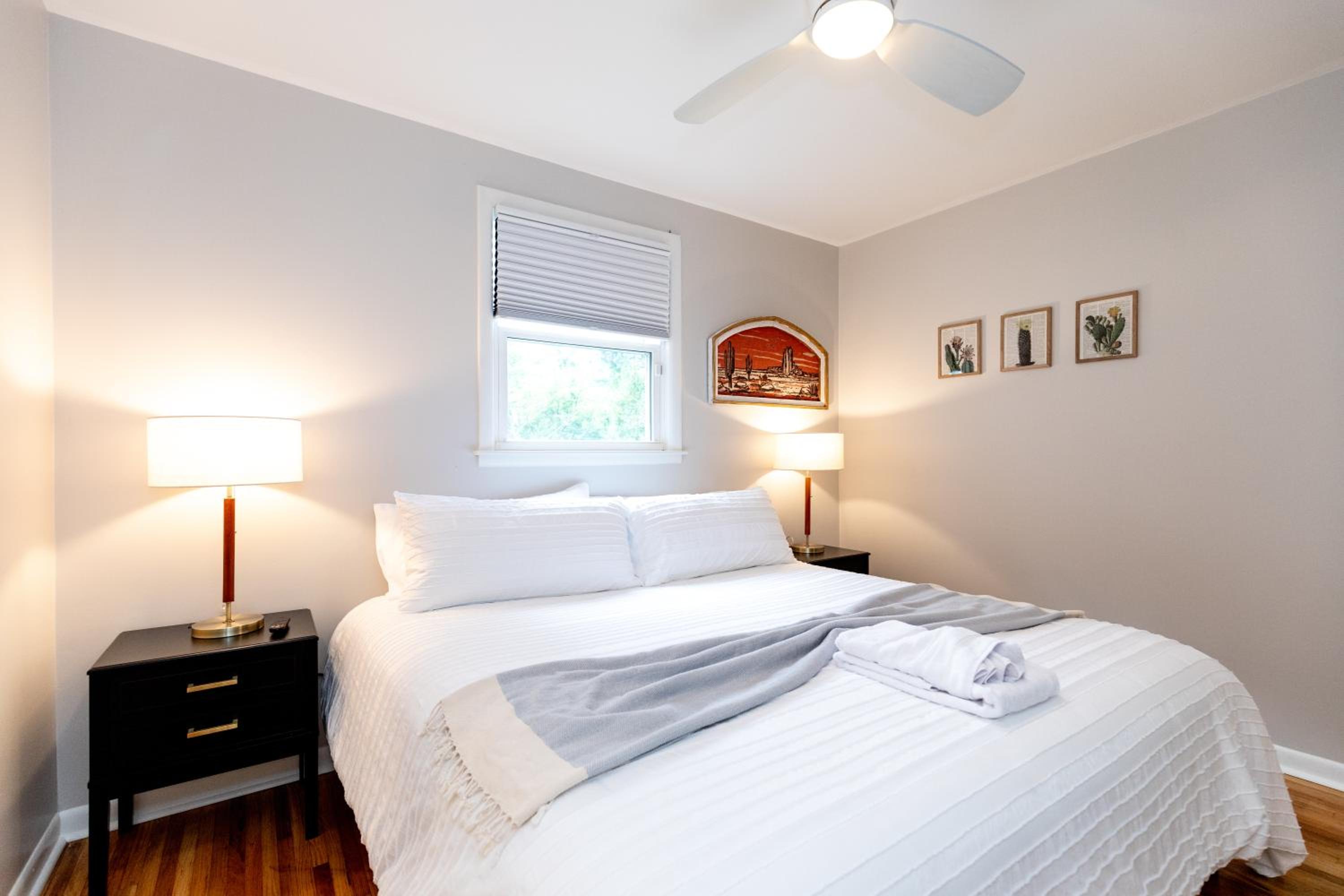 Photograph supplied for Casa Azul - Boutique 3BR Ranch with Hot Tub & King Beds