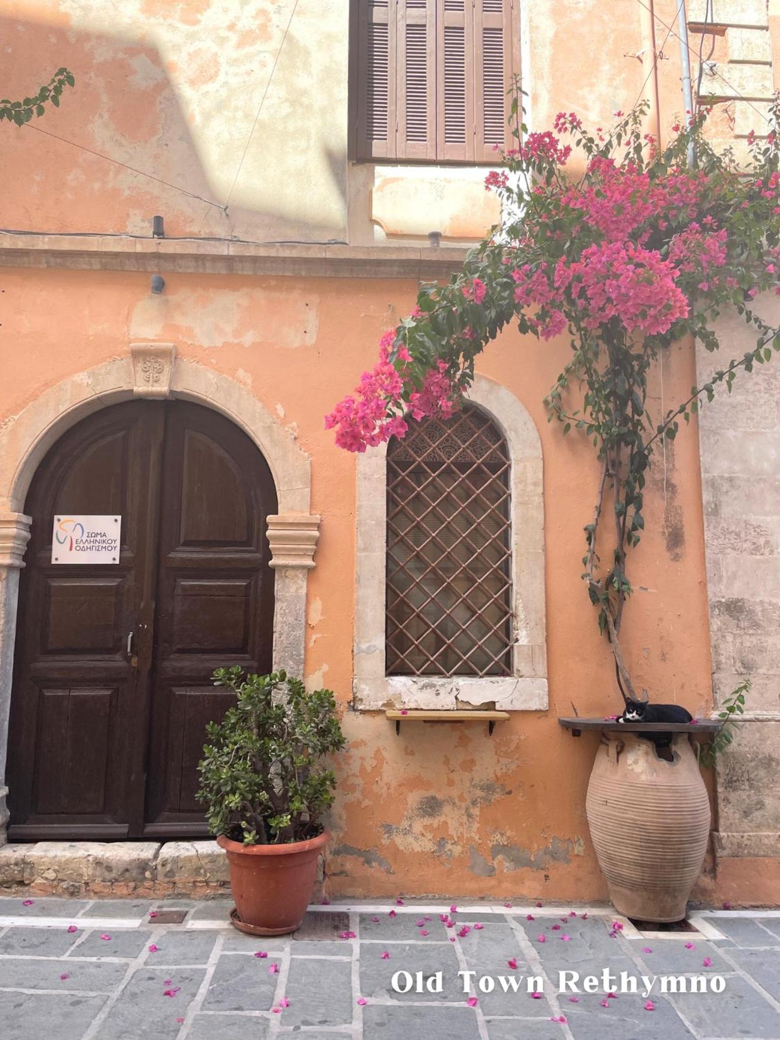 Smyrni Rethymno Suites view 5