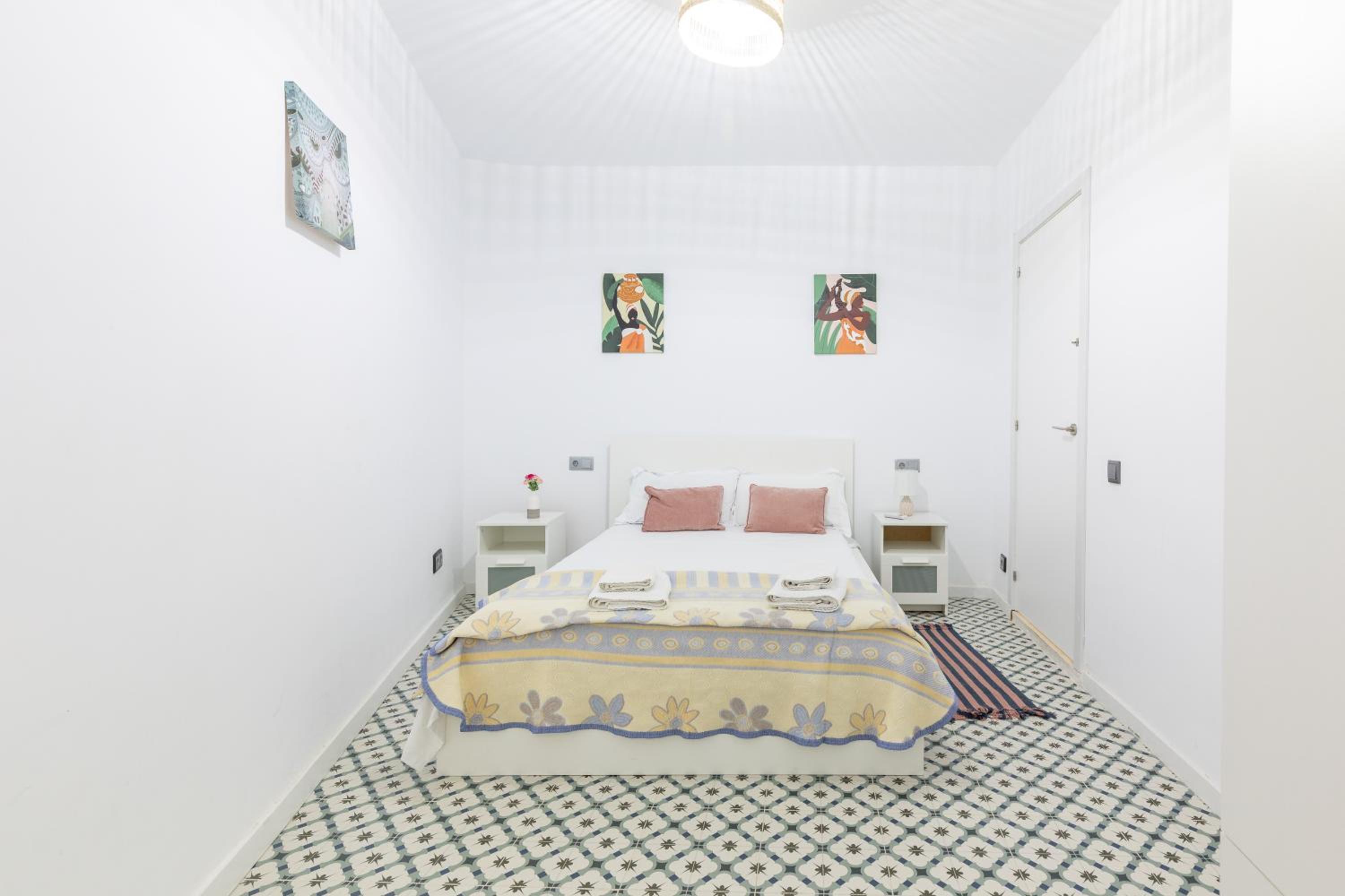Aparthotel Mediterráneo by NeoHotels-Centro 8 min by Metro