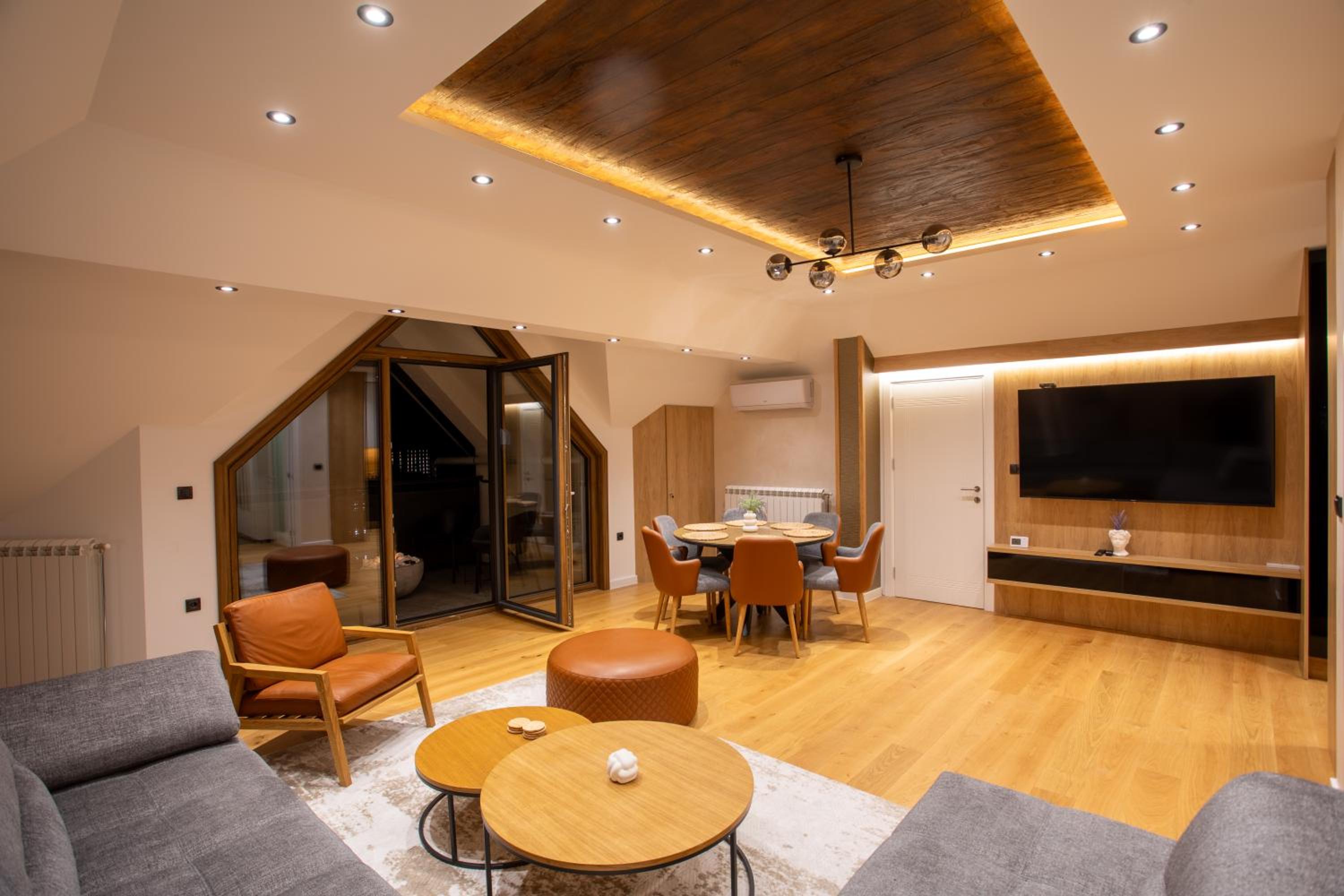 Luna penthouse