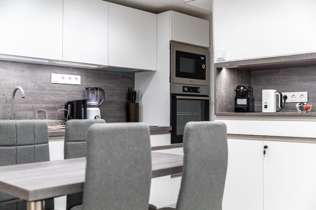 Larina Residence